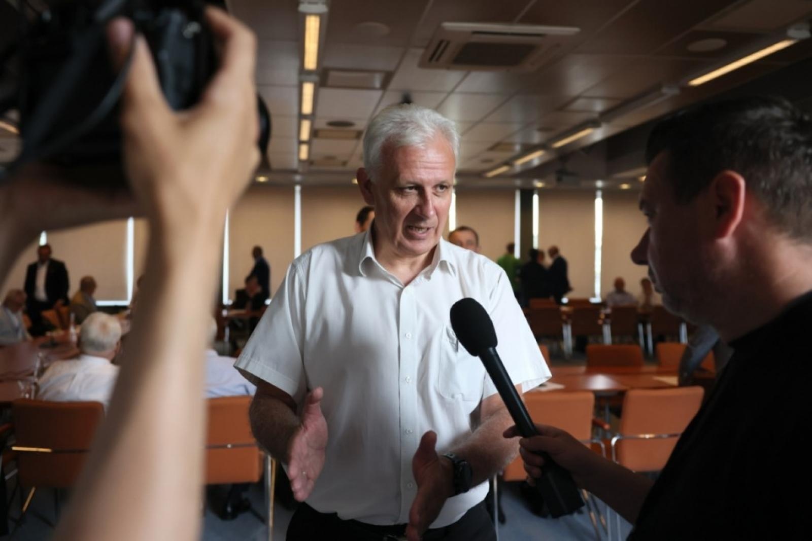 Zdjęcie w galerii na portalu naszraciborz.pl: Śląsko-Dąbrowska Solidarność ostrzega: albo zimne kaloryfery, albo 300 proc. podwyżki wiadomości z regionu