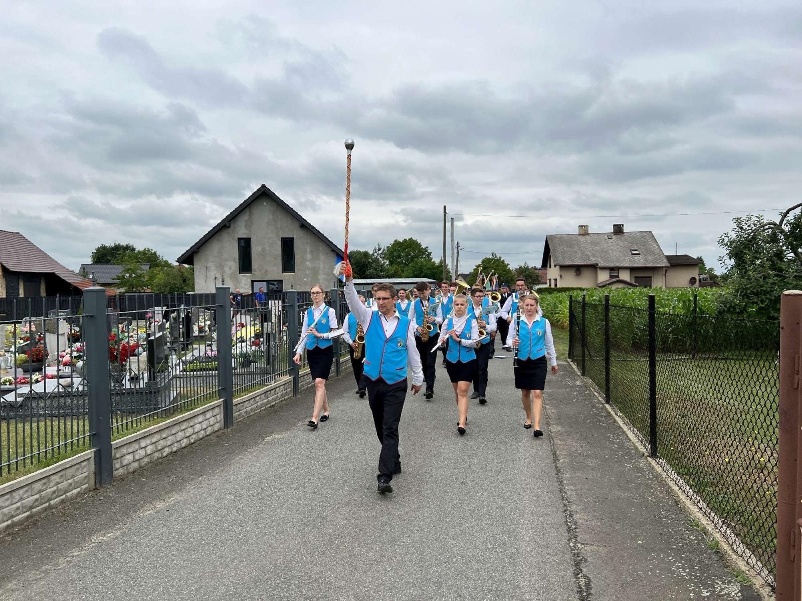 Zdjęcie w galerii na portalu naszraciborz.pl: Strażacy z Babic na 120-lecie jednostki dostali nowy sztandar [FOTO i WIDEO] wiadomości z regionu
