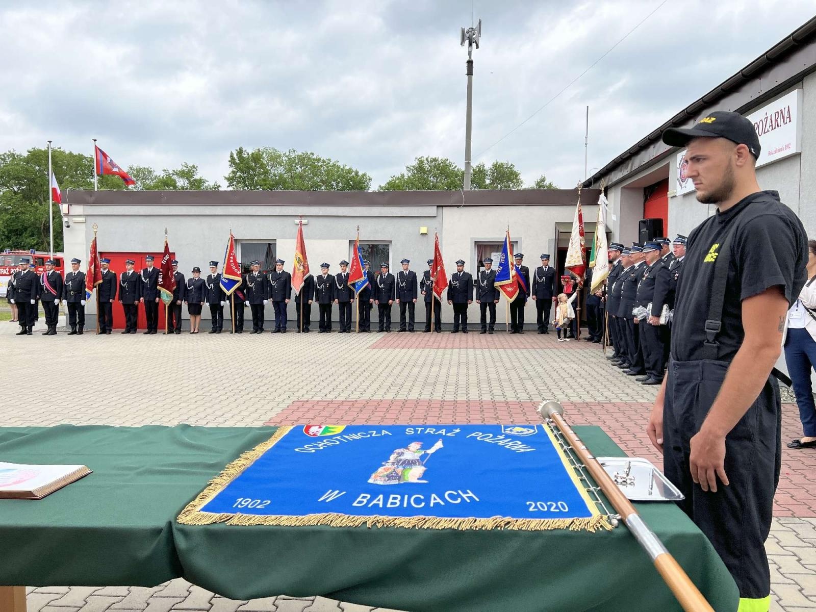 Zdjęcie w galerii na portalu naszraciborz.pl: Strażacy z Babic na 120-lecie jednostki dostali nowy sztandar [FOTO i WIDEO] wiadomości z regionu