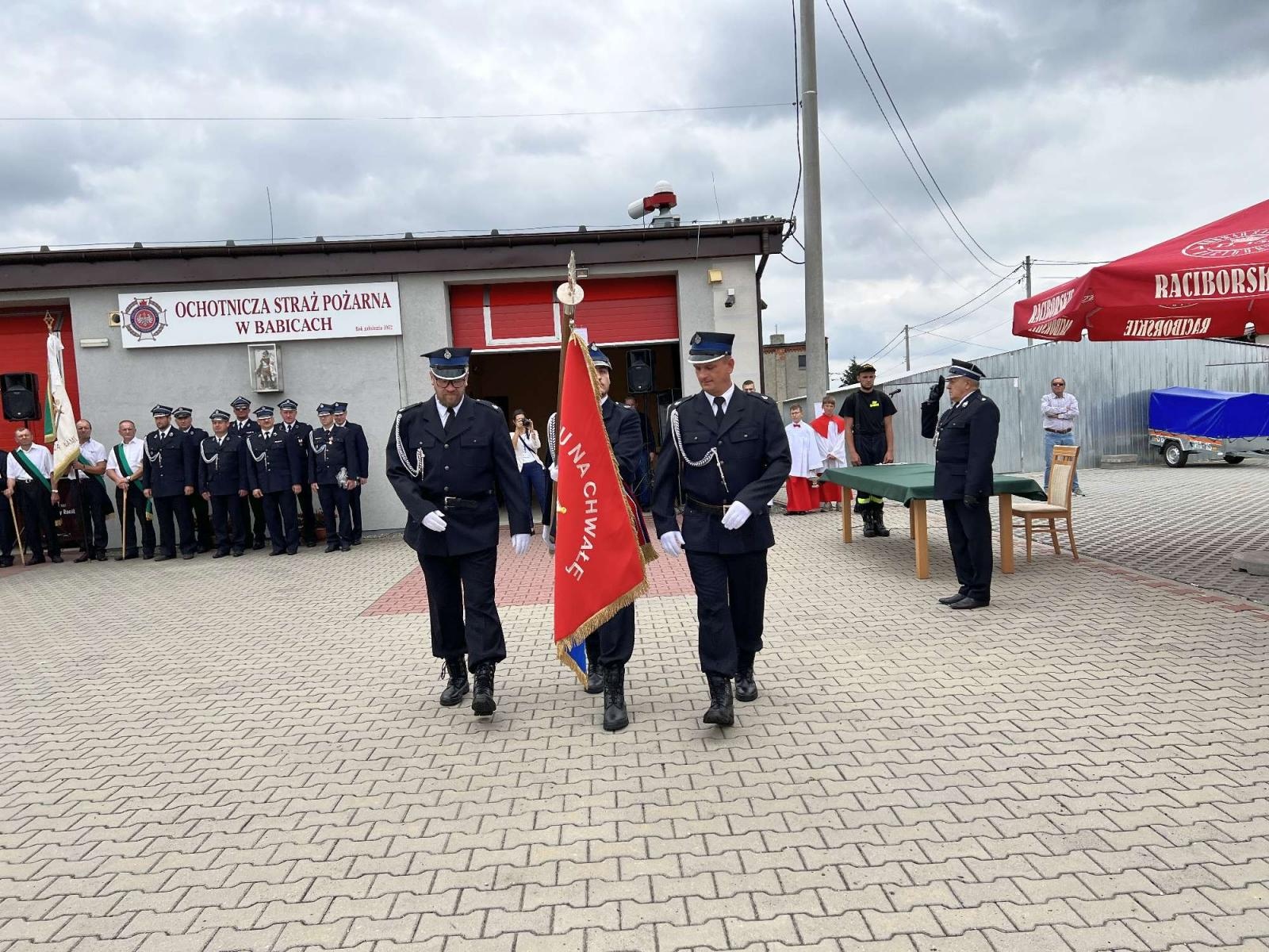 Zdjęcie w galerii na portalu naszraciborz.pl: Strażacy z Babic na 120-lecie jednostki dostali nowy sztandar [FOTO i WIDEO] wiadomości z regionu