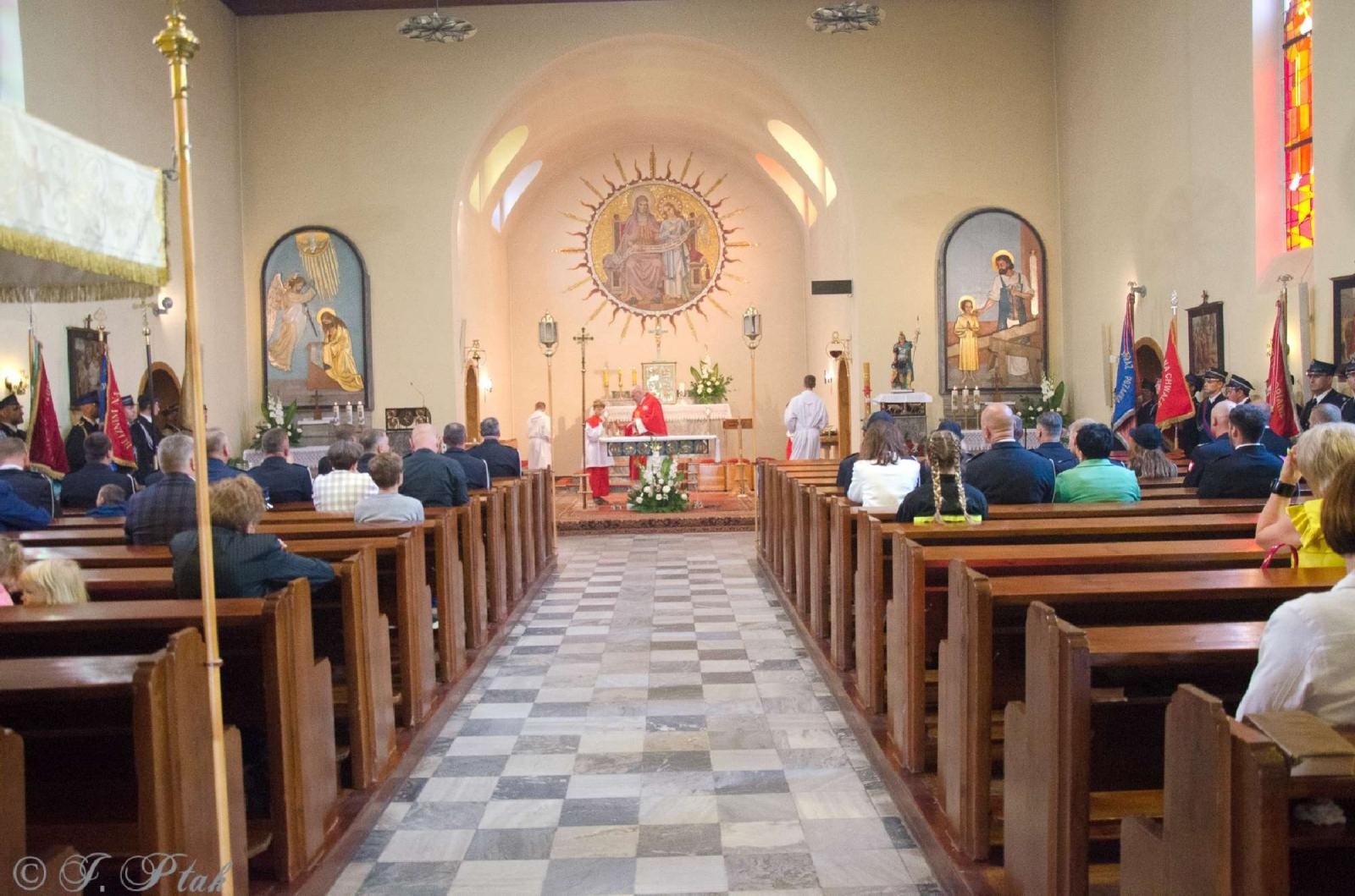 Zdjęcie w galerii na portalu naszraciborz.pl: Strażacy z Babic na 120-lecie jednostki dostali nowy sztandar [FOTO i WIDEO] wiadomości z regionu