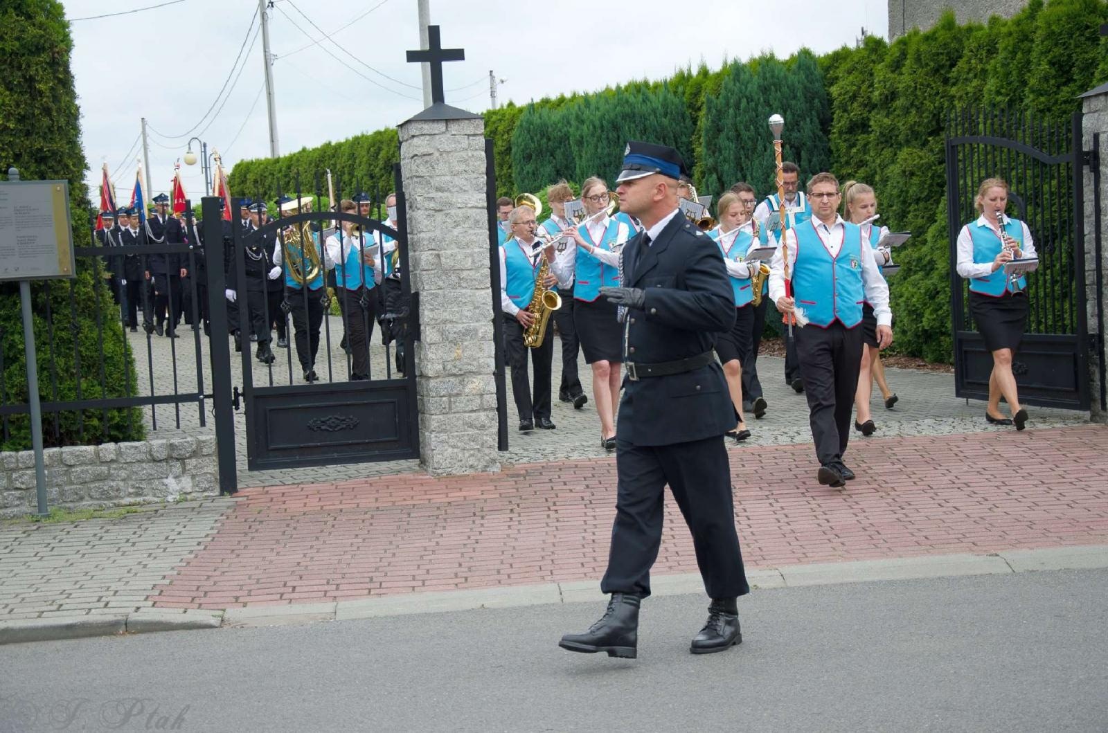 Zdjęcie w galerii na portalu naszraciborz.pl: Strażacy z Babic na 120-lecie jednostki dostali nowy sztandar [FOTO i WIDEO] wiadomości z regionu