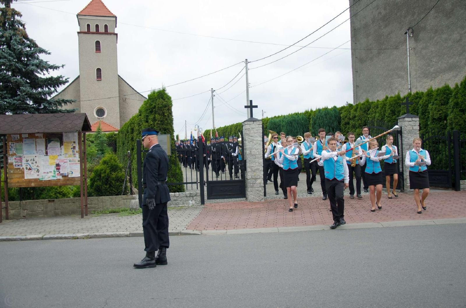 Zdjęcie w galerii na portalu naszraciborz.pl: Strażacy z Babic na 120-lecie jednostki dostali nowy sztandar [FOTO i WIDEO] wiadomości z regionu