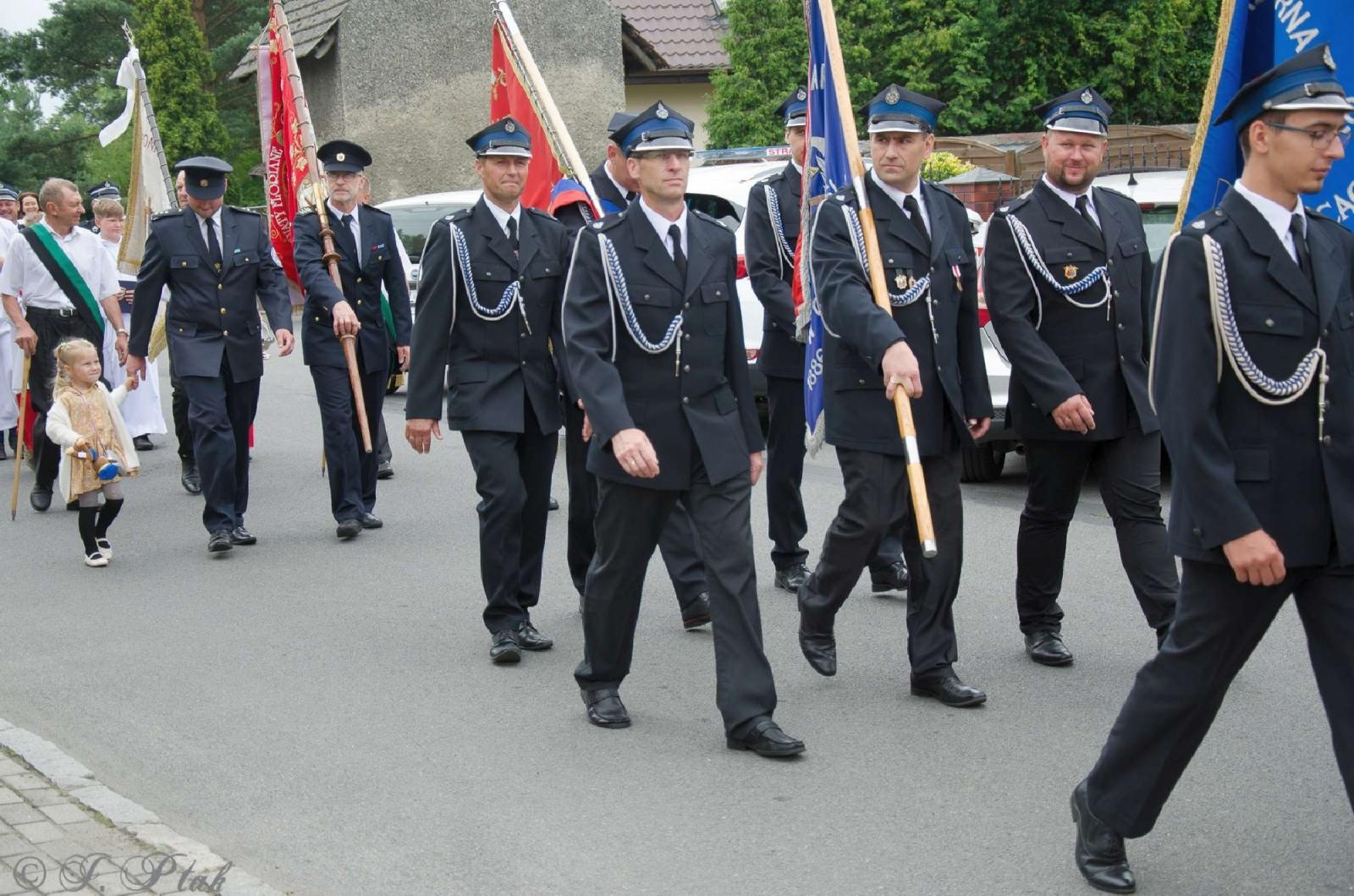Zdjęcie w galerii na portalu naszraciborz.pl: Strażacy z Babic na 120-lecie jednostki dostali nowy sztandar [FOTO i WIDEO] wiadomości z regionu