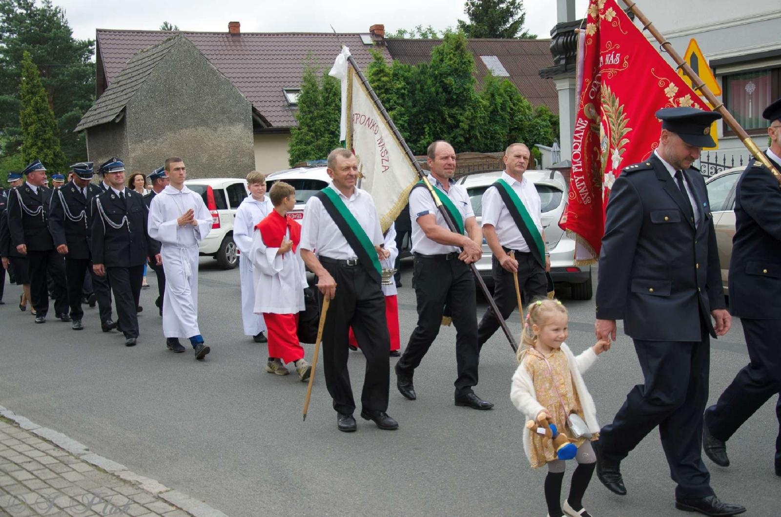 Zdjęcie w galerii na portalu naszraciborz.pl: Strażacy z Babic na 120-lecie jednostki dostali nowy sztandar [FOTO i WIDEO] wiadomości z regionu