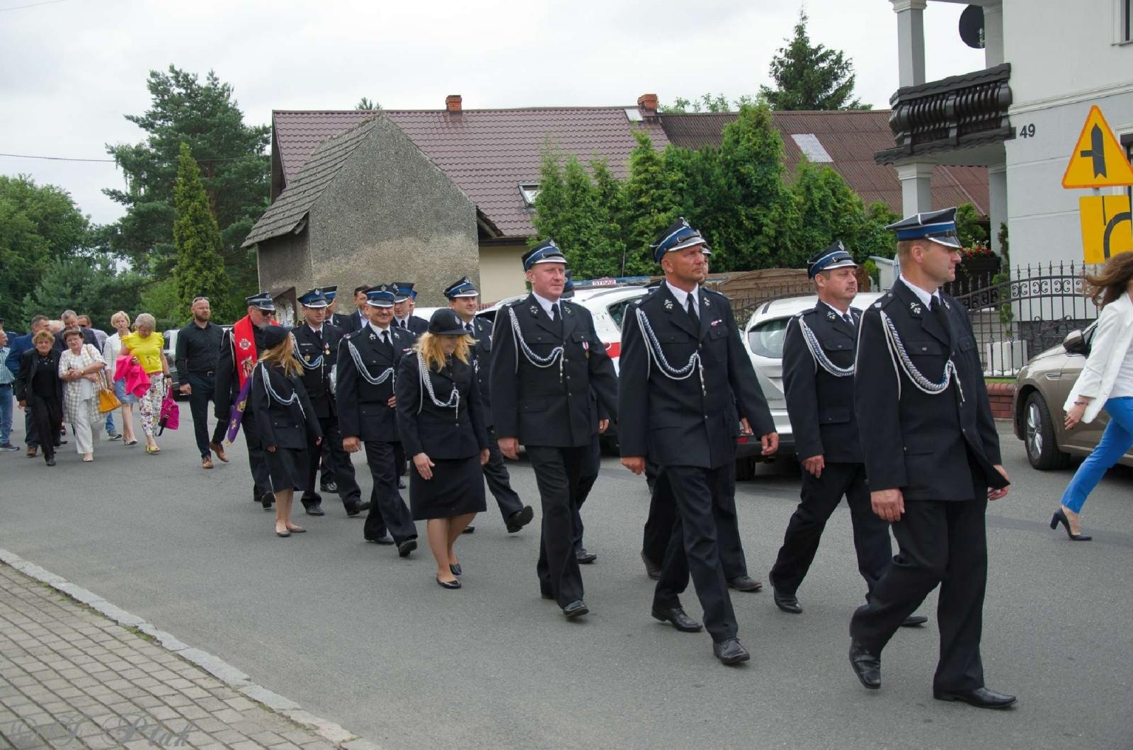 Zdjęcie w galerii na portalu naszraciborz.pl: Strażacy z Babic na 120-lecie jednostki dostali nowy sztandar [FOTO i WIDEO] wiadomości z regionu