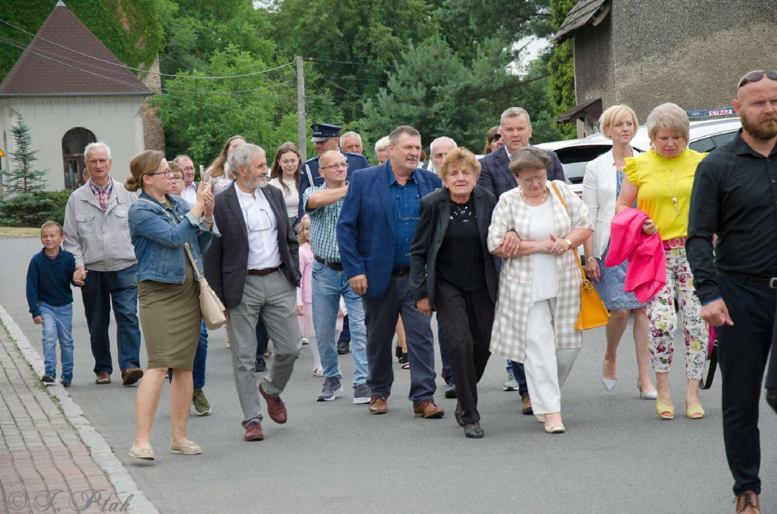 Zdjęcie w galerii na portalu naszraciborz.pl: Strażacy z Babic na 120-lecie jednostki dostali nowy sztandar [FOTO i WIDEO] wiadomości z regionu