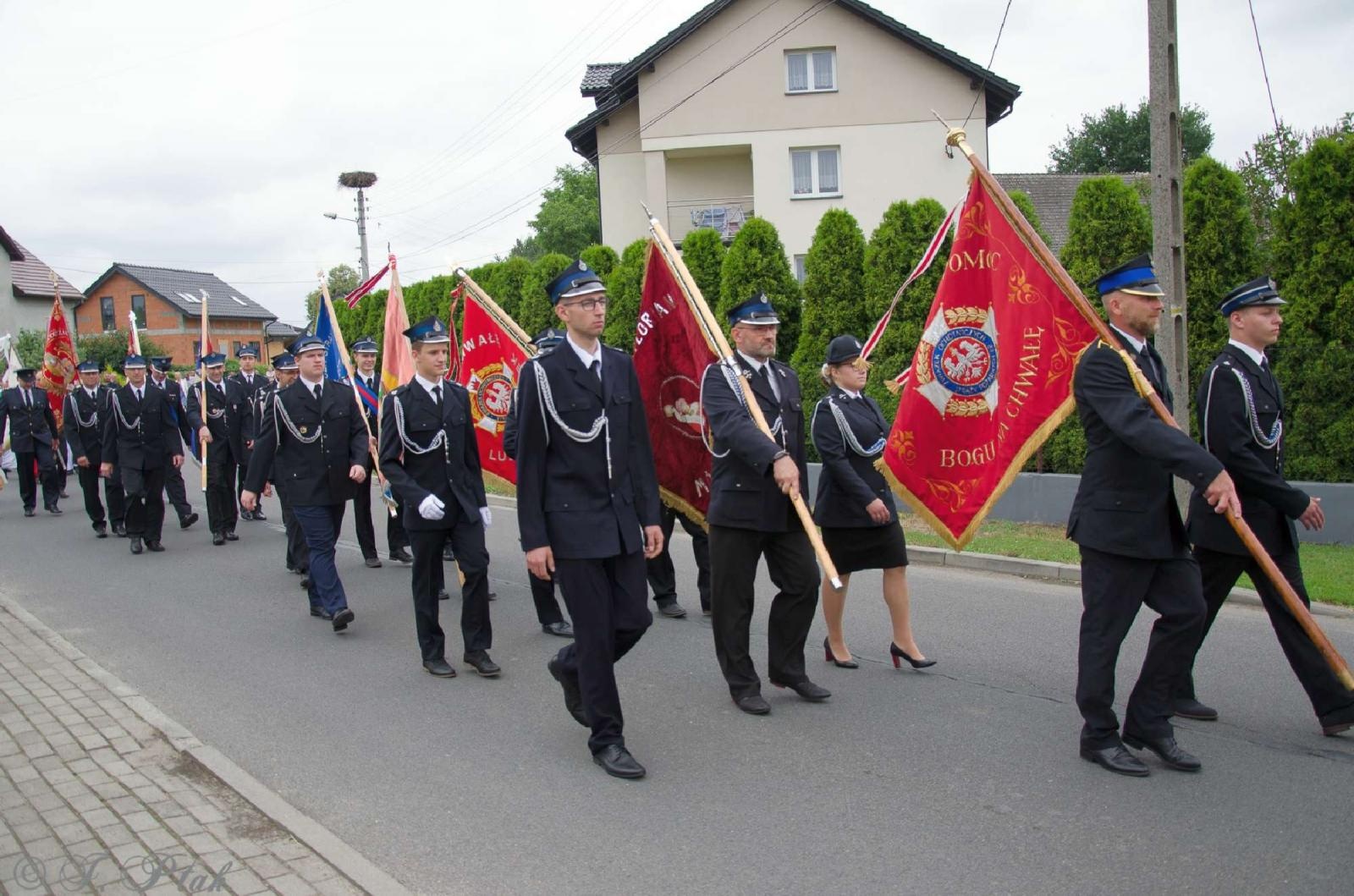Zdjęcie w galerii na portalu naszraciborz.pl: Strażacy z Babic na 120-lecie jednostki dostali nowy sztandar [FOTO i WIDEO] wiadomości z regionu