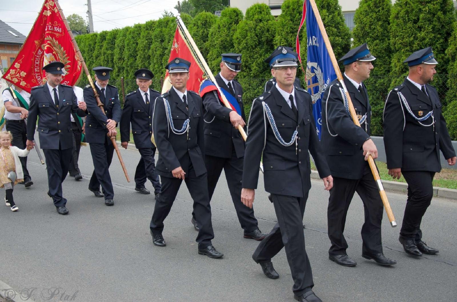 Zdjęcie w galerii na portalu naszraciborz.pl: Strażacy z Babic na 120-lecie jednostki dostali nowy sztandar [FOTO i WIDEO] wiadomości z regionu