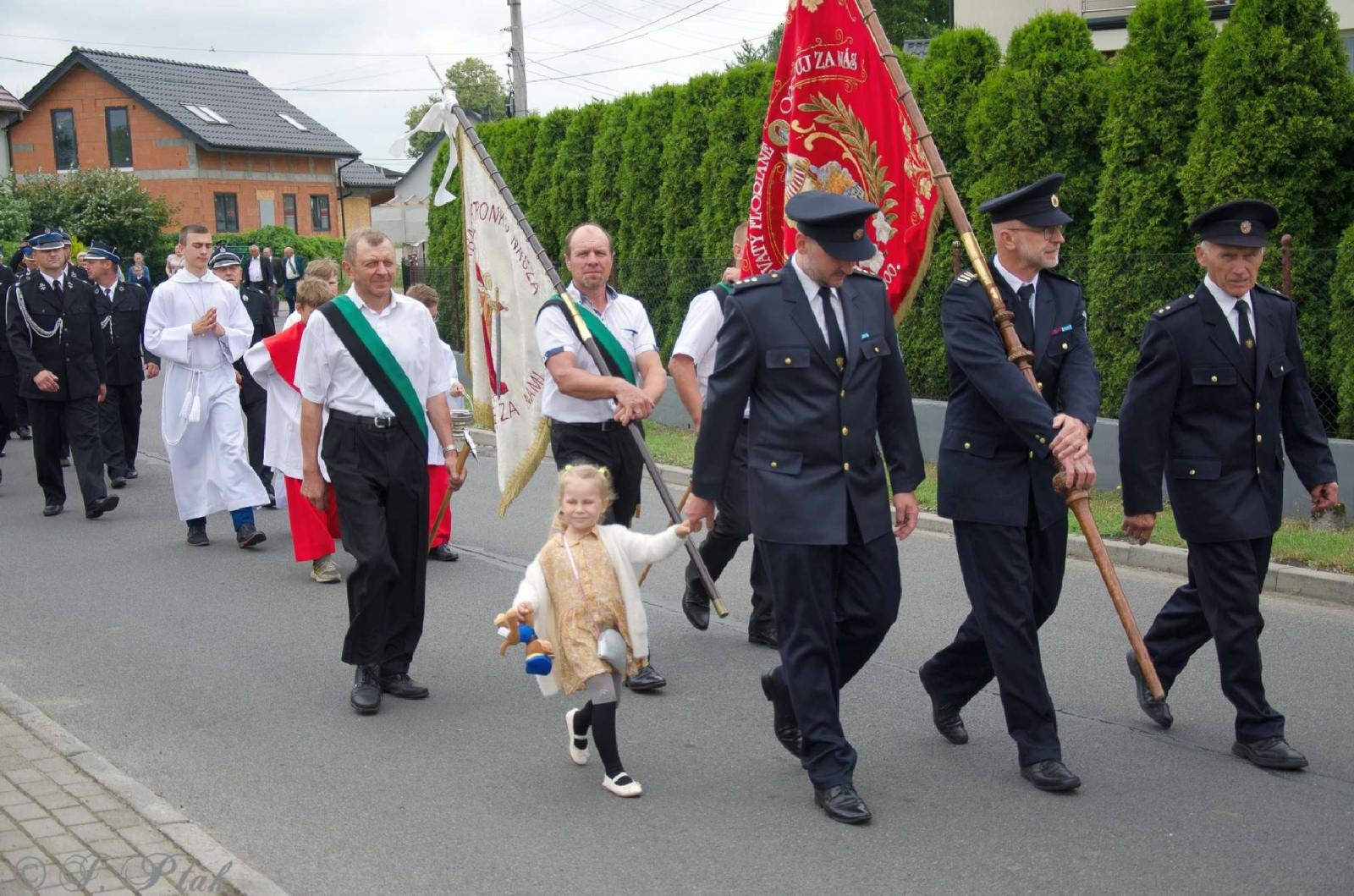 Zdjęcie w galerii na portalu naszraciborz.pl: Strażacy z Babic na 120-lecie jednostki dostali nowy sztandar [FOTO i WIDEO] wiadomości z regionu