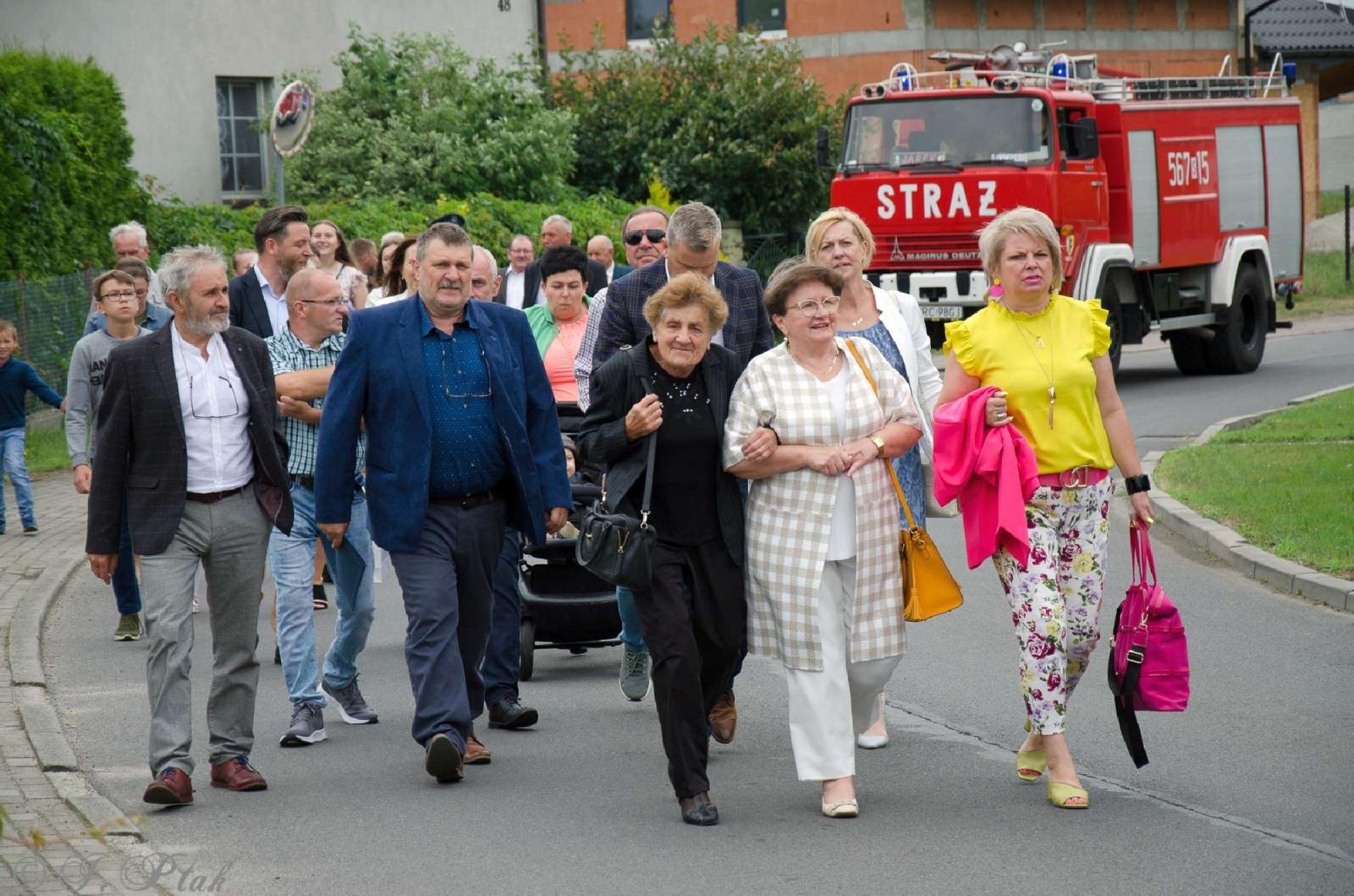 Zdjęcie w galerii na portalu naszraciborz.pl: Strażacy z Babic na 120-lecie jednostki dostali nowy sztandar [FOTO i WIDEO] wiadomości z regionu