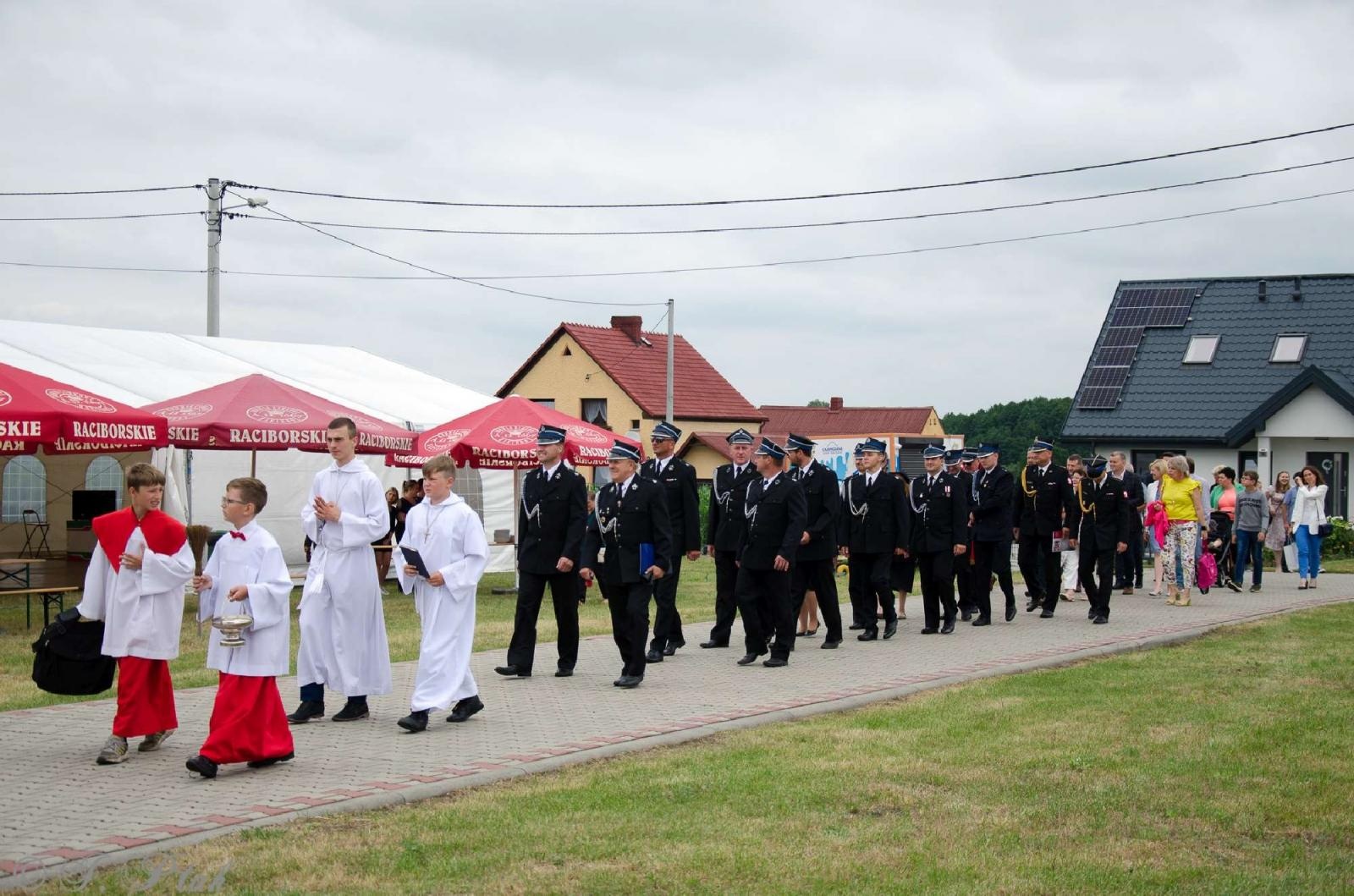 Zdjęcie w galerii na portalu naszraciborz.pl: Strażacy z Babic na 120-lecie jednostki dostali nowy sztandar [FOTO i WIDEO] wiadomości z regionu
