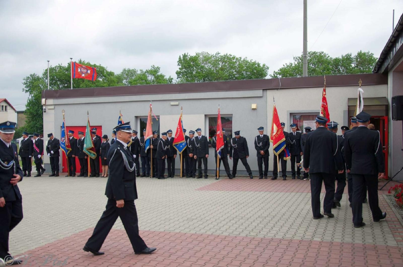 Zdjęcie w galerii na portalu naszraciborz.pl: Strażacy z Babic na 120-lecie jednostki dostali nowy sztandar [FOTO i WIDEO] wiadomości z regionu
