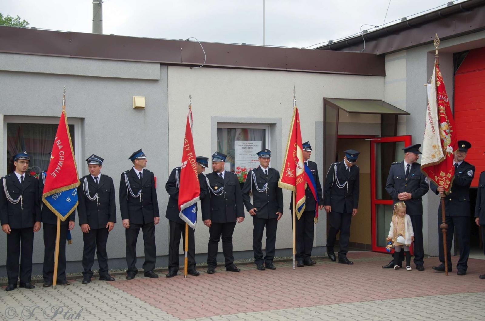Zdjęcie w galerii na portalu naszraciborz.pl: Strażacy z Babic na 120-lecie jednostki dostali nowy sztandar [FOTO i WIDEO] wiadomości z regionu
