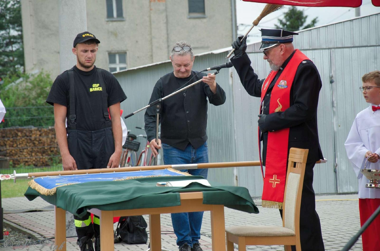 Zdjęcie w galerii na portalu naszraciborz.pl: Strażacy z Babic na 120-lecie jednostki dostali nowy sztandar [FOTO i WIDEO] wiadomości z regionu