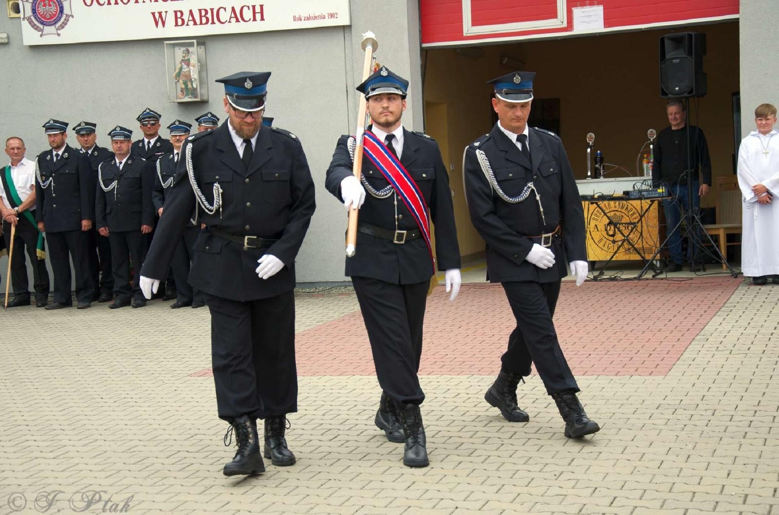 Zdjęcie w galerii na portalu naszraciborz.pl: Strażacy z Babic na 120-lecie jednostki dostali nowy sztandar [FOTO i WIDEO] wiadomości z regionu