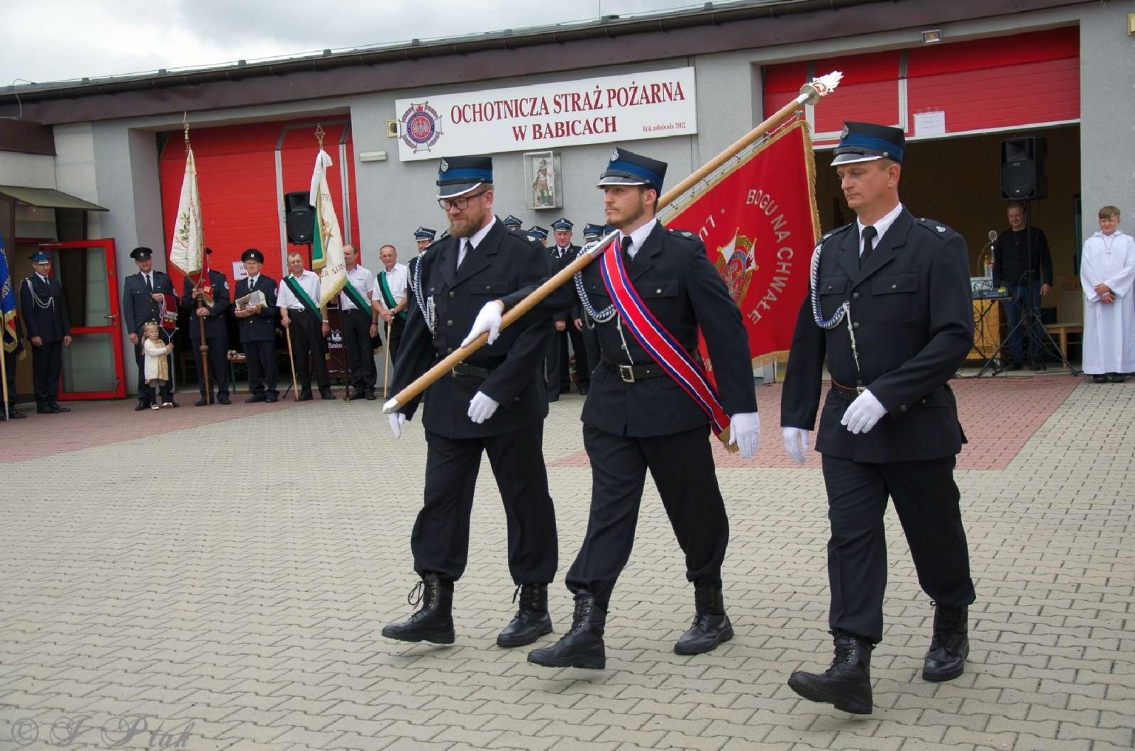 Zdjęcie w galerii na portalu naszraciborz.pl: Strażacy z Babic na 120-lecie jednostki dostali nowy sztandar [FOTO i WIDEO] wiadomości z regionu