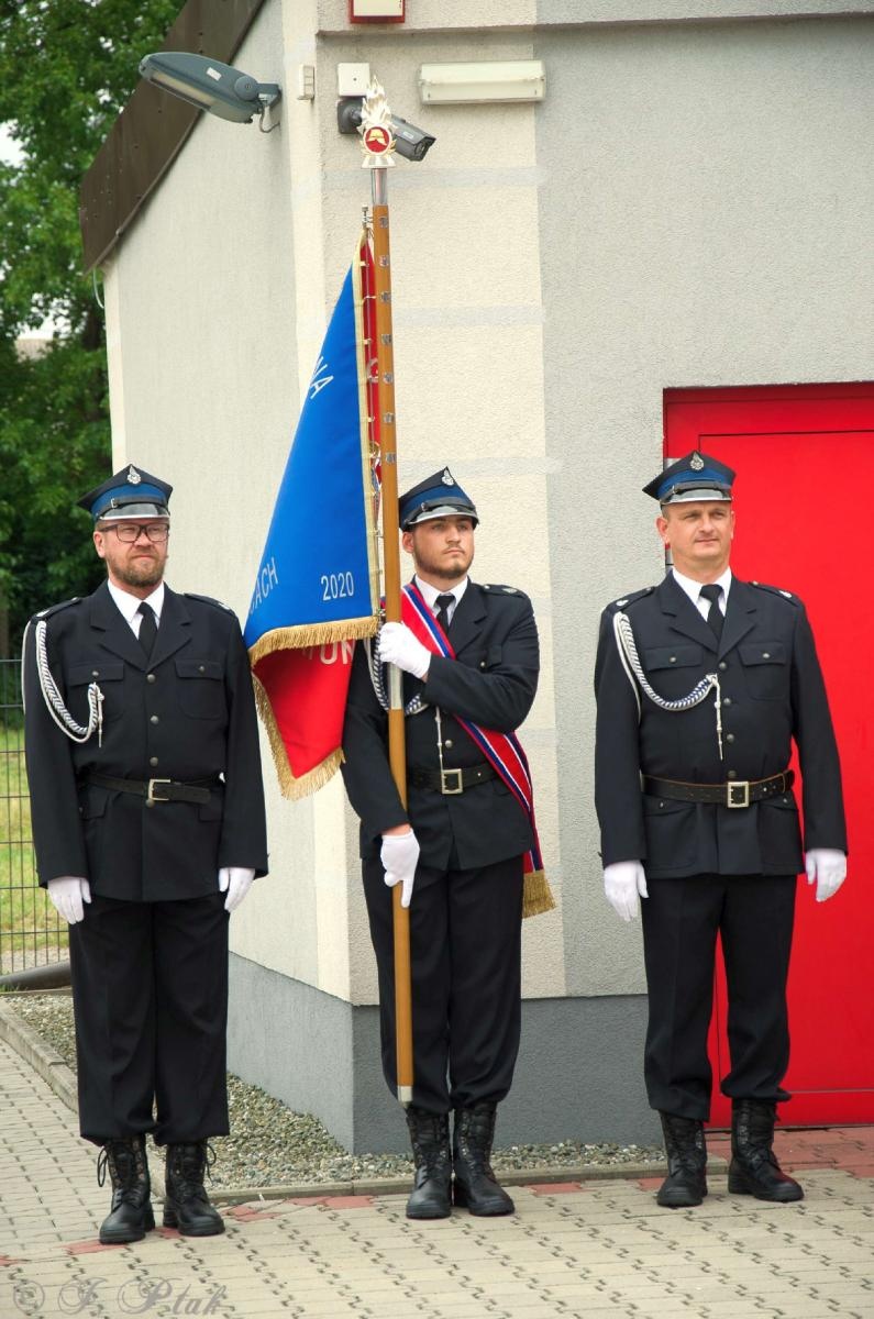 Zdjęcie w galerii na portalu naszraciborz.pl: Strażacy z Babic na 120-lecie jednostki dostali nowy sztandar [FOTO i WIDEO] wiadomości z regionu