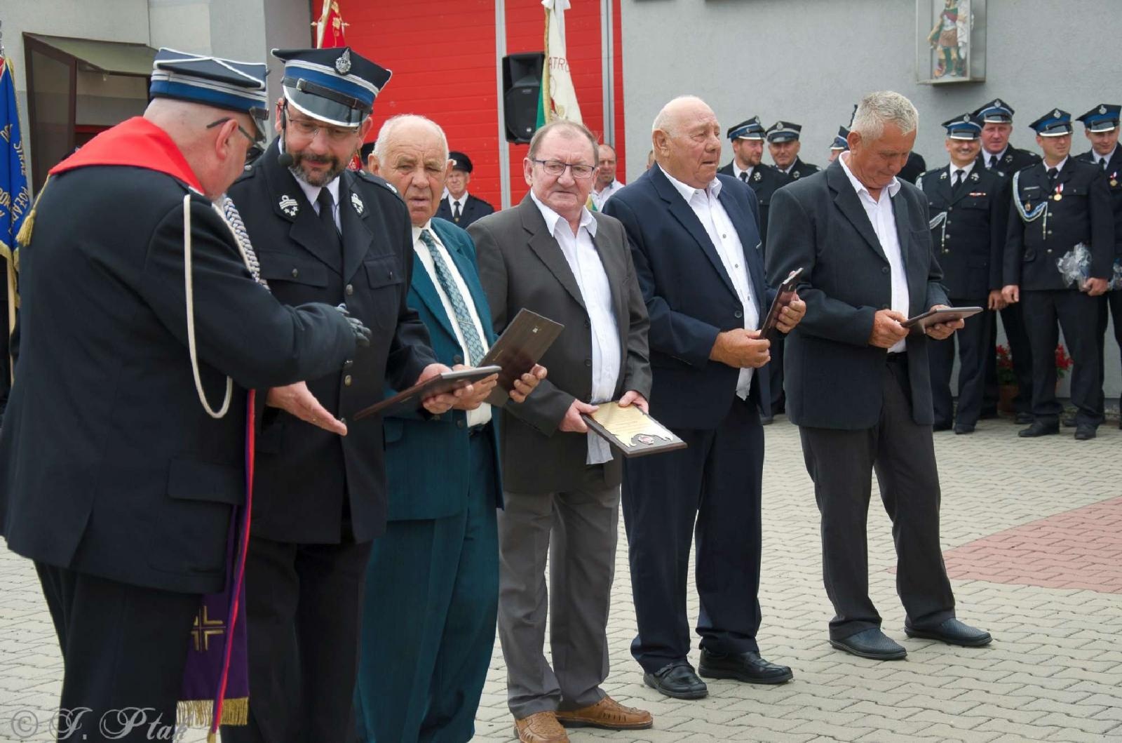 Zdjęcie w galerii na portalu naszraciborz.pl: Strażacy z Babic na 120-lecie jednostki dostali nowy sztandar [FOTO i WIDEO] wiadomości z regionu
