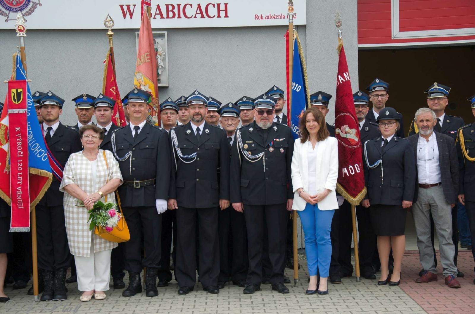Zdjęcie w galerii na portalu naszraciborz.pl: Strażacy z Babic na 120-lecie jednostki dostali nowy sztandar [FOTO i WIDEO] wiadomości z regionu
