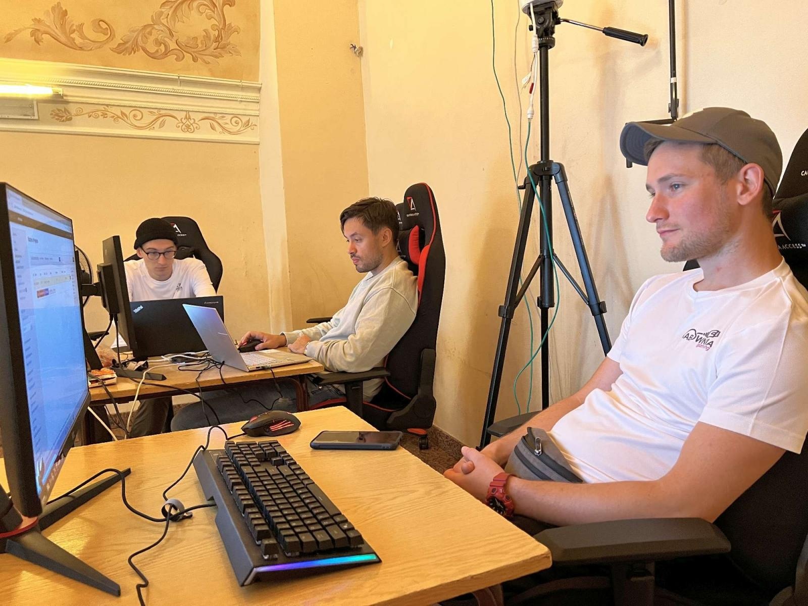 Zdjęcie w galerii na portalu naszraciborz.pl: Roztańczone hologramy i esportowa rywalizacja na zamku wiadomości z regionu