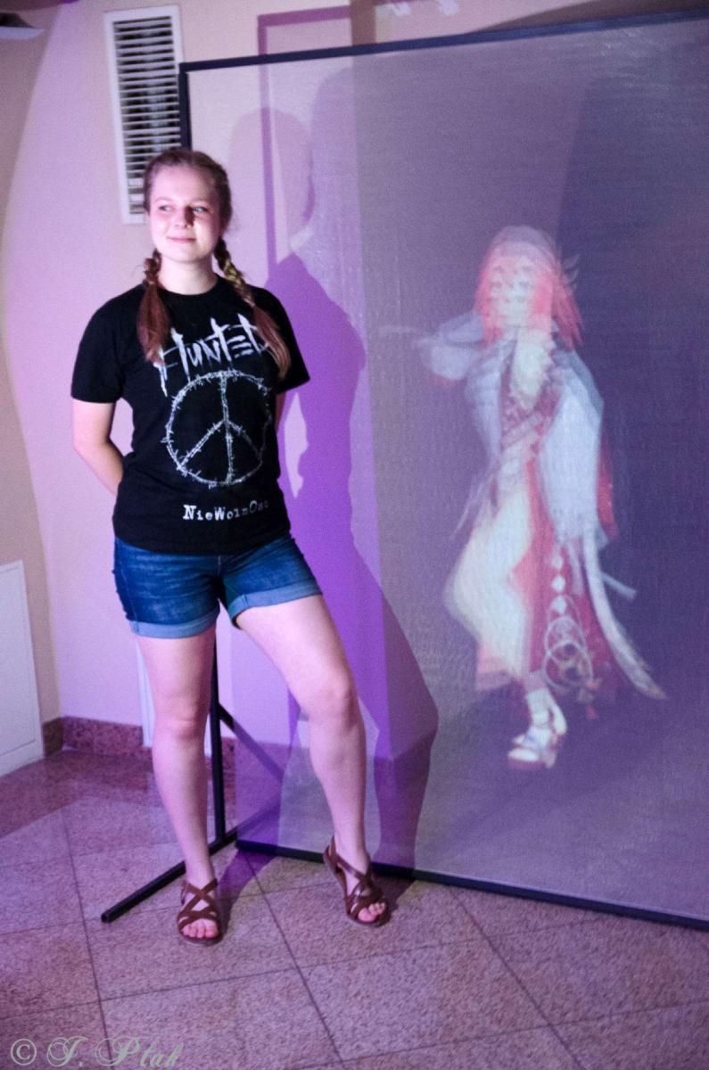 Zdjęcie w galerii na portalu naszraciborz.pl: Roztańczone hologramy i esportowa rywalizacja na zamku wiadomości z regionu