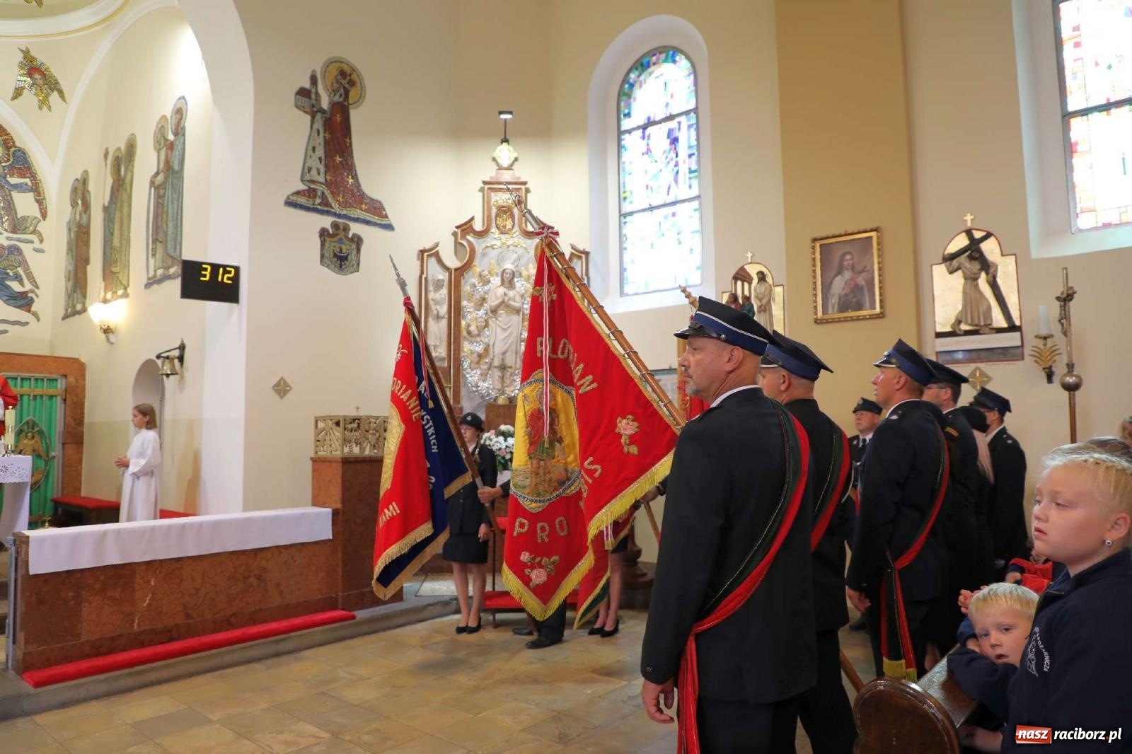 Zdjęcie w galerii na portalu naszraciborz.pl: Złoty Znak Związku na 100-lecie OSP Bojanów wiadomości z regionu