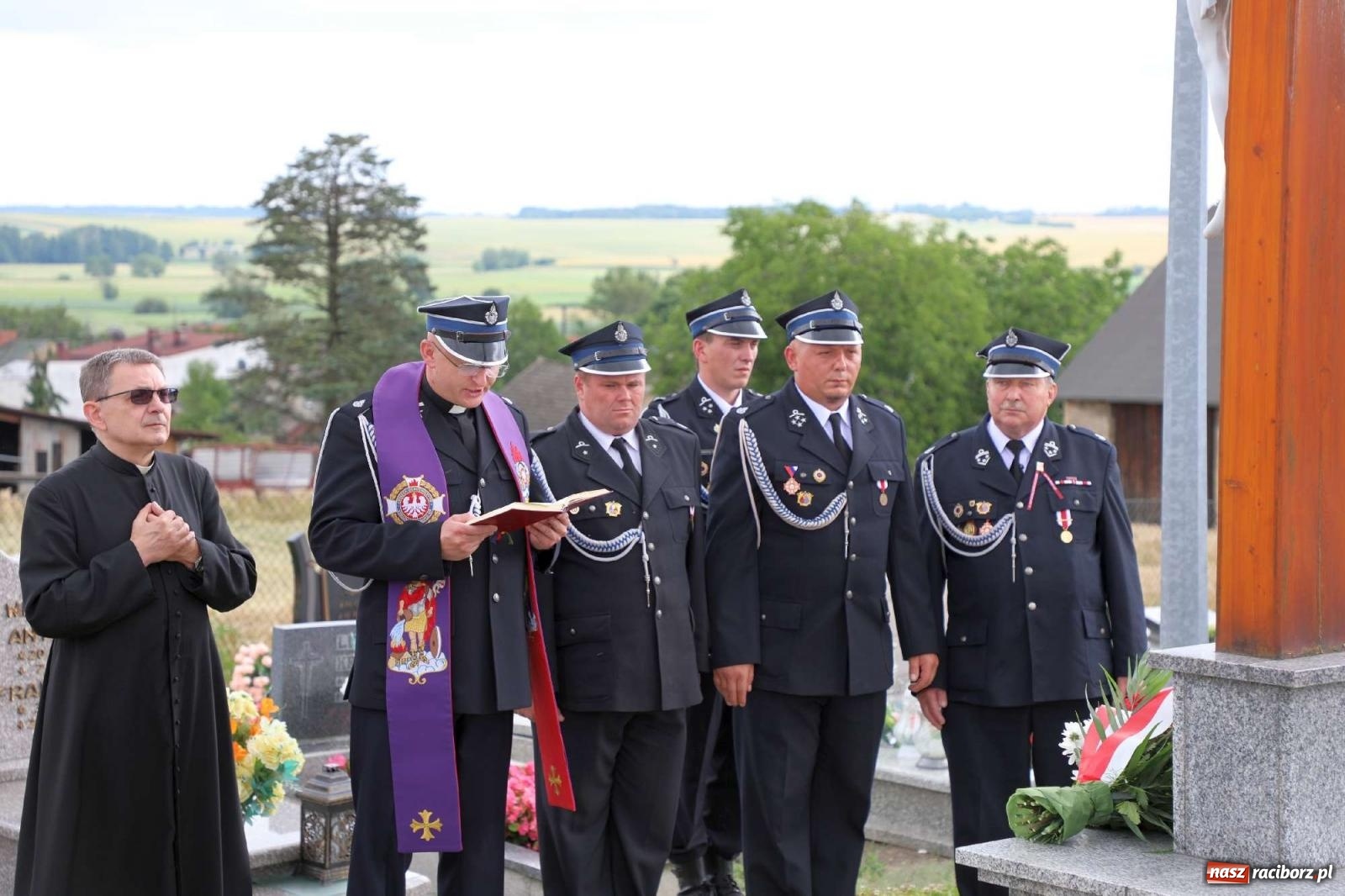 Zdjęcie w galerii na portalu naszraciborz.pl: Złoty Znak Związku na 100-lecie OSP Bojanów wiadomości z regionu