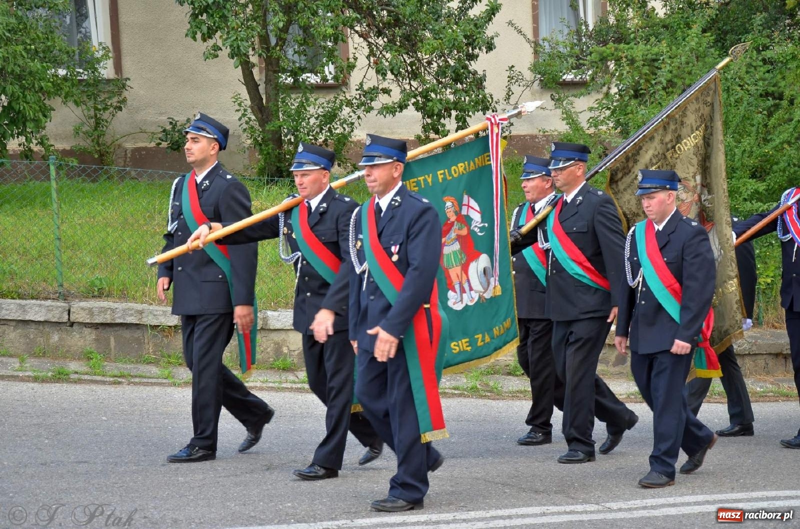 Zdjęcie w galerii na portalu naszraciborz.pl: Złoty Znak Związku na 100-lecie OSP Bojanów wiadomości z regionu