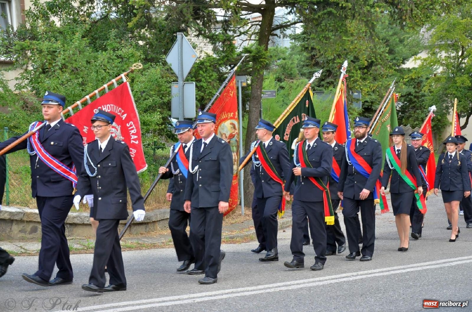 Zdjęcie w galerii na portalu naszraciborz.pl: Złoty Znak Związku na 100-lecie OSP Bojanów wiadomości z regionu