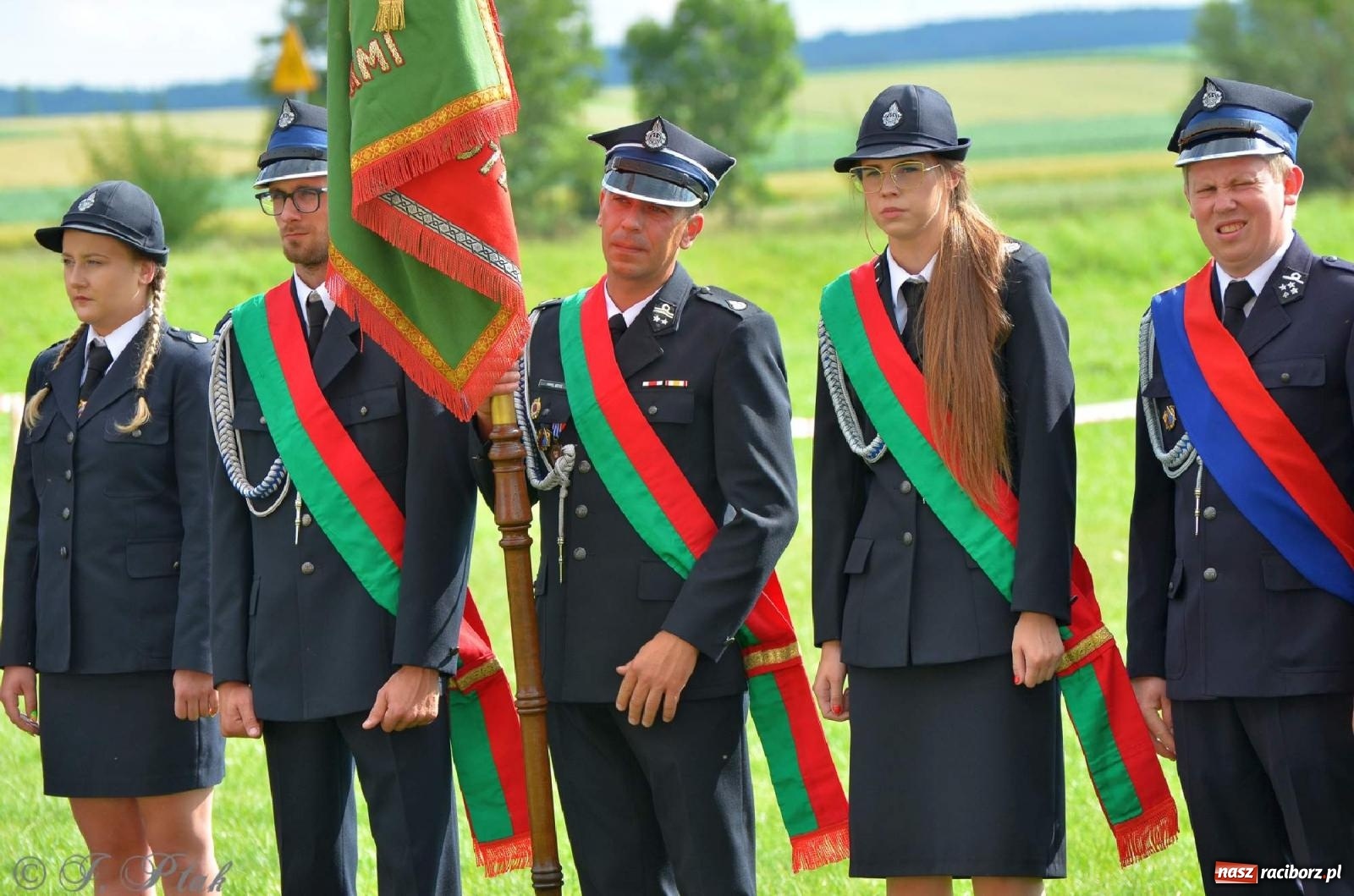 Zdjęcie w galerii na portalu naszraciborz.pl: Złoty Znak Związku na 100-lecie OSP Bojanów wiadomości z regionu