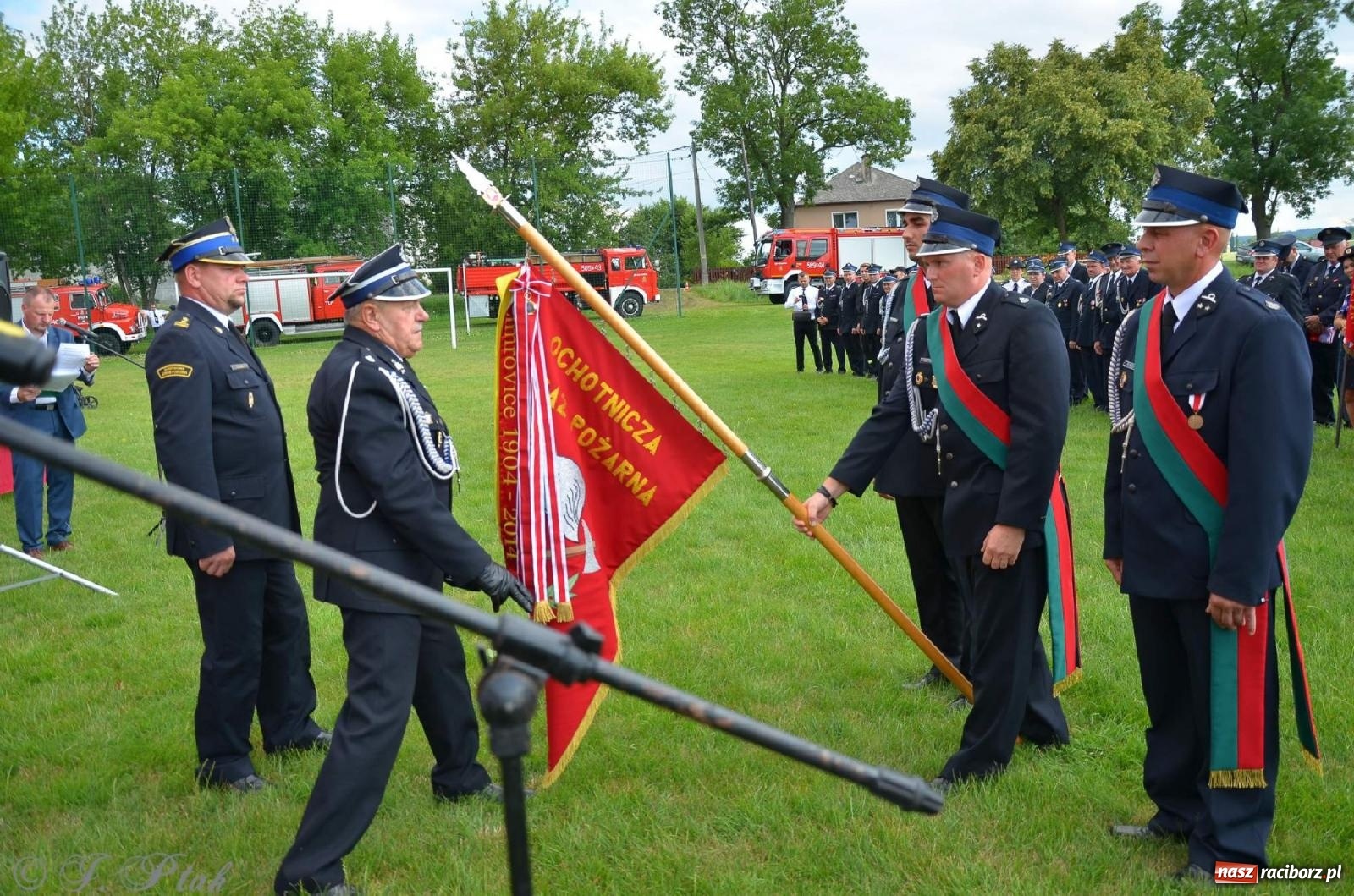 Zdjęcie w galerii na portalu naszraciborz.pl: Złoty Znak Związku na 100-lecie OSP Bojanów wiadomości z regionu
