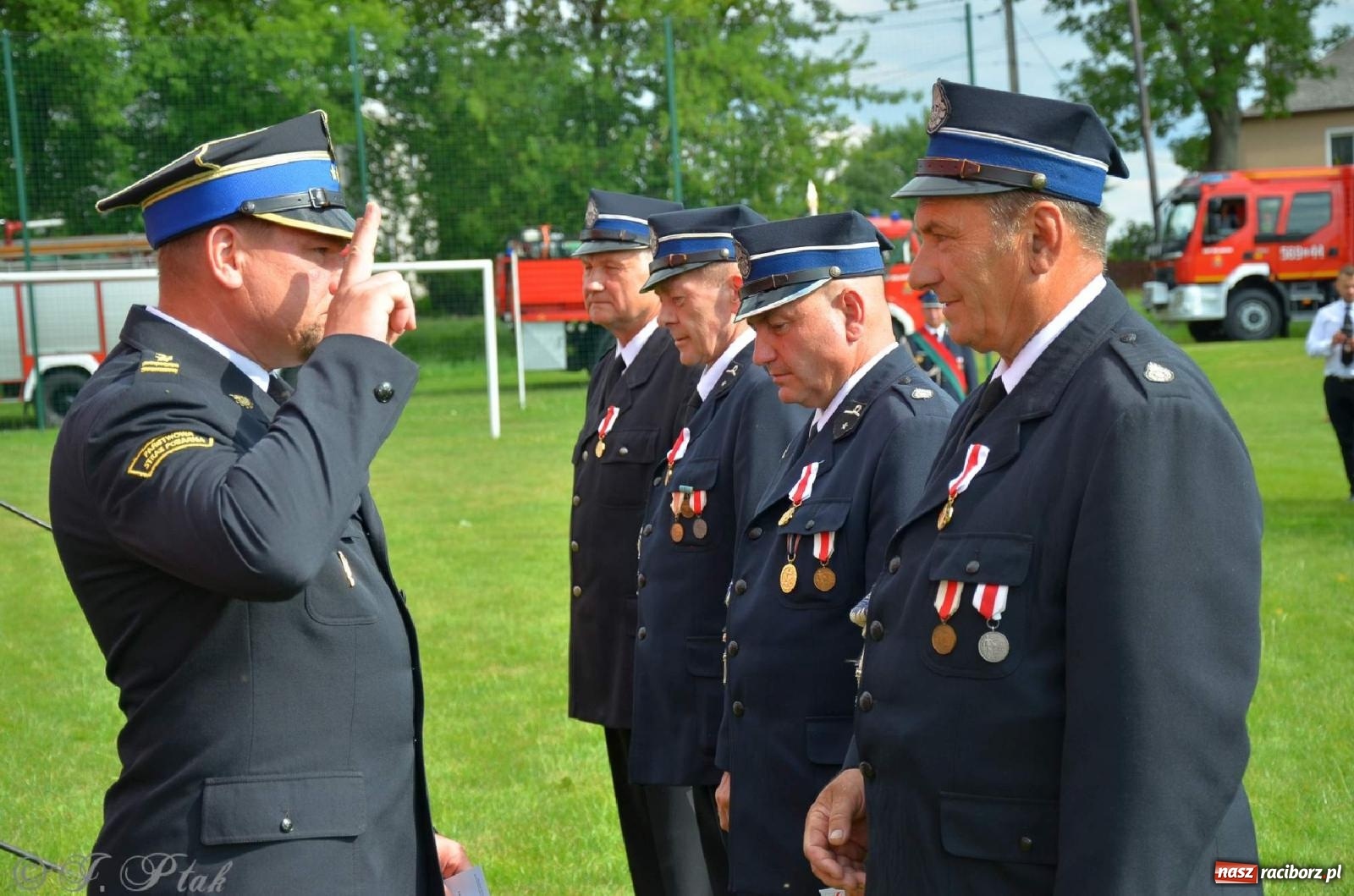 Zdjęcie w galerii na portalu naszraciborz.pl: Złoty Znak Związku na 100-lecie OSP Bojanów wiadomości z regionu