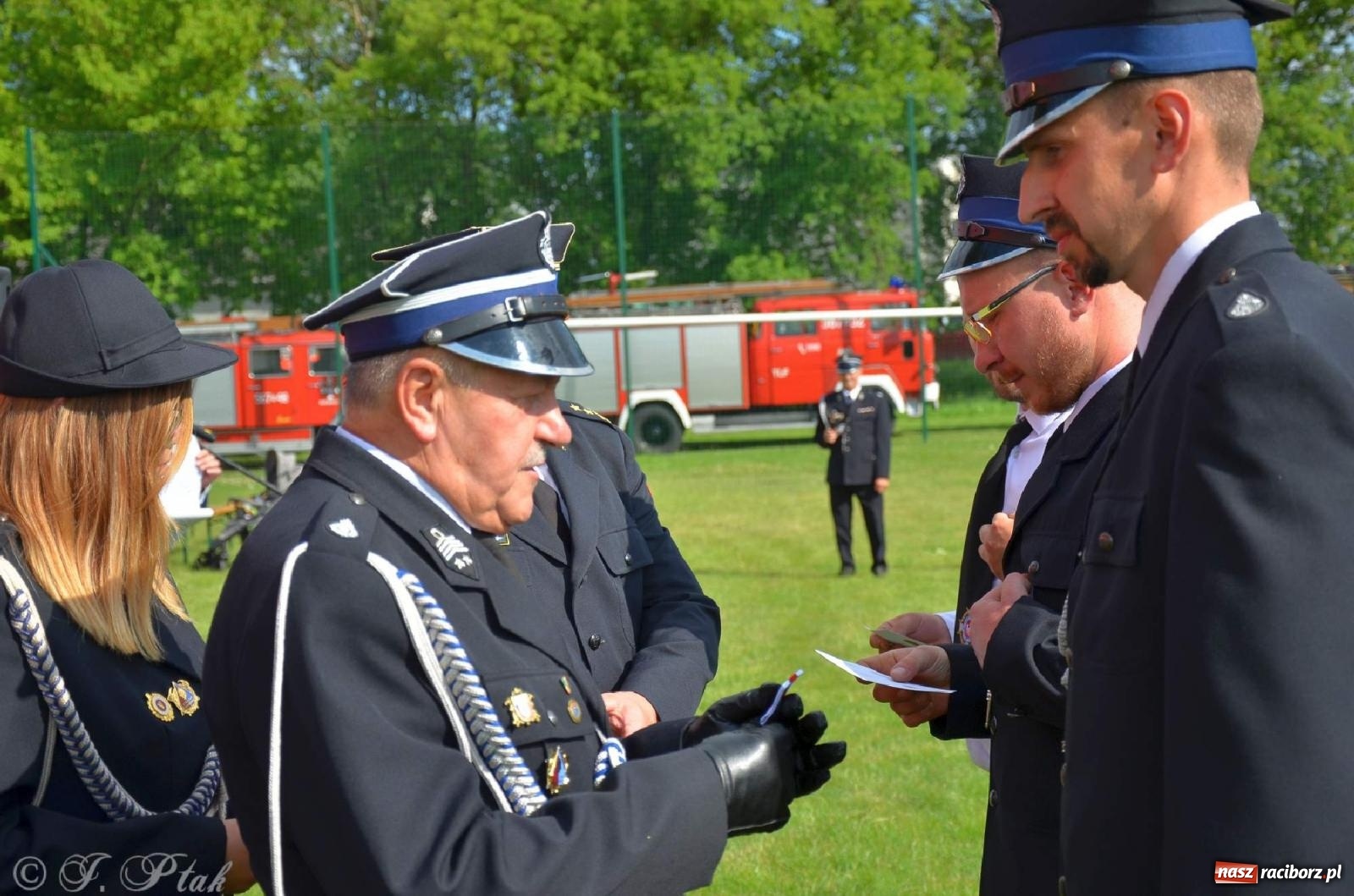 Zdjęcie w galerii na portalu naszraciborz.pl: Złoty Znak Związku na 100-lecie OSP Bojanów wiadomości z regionu