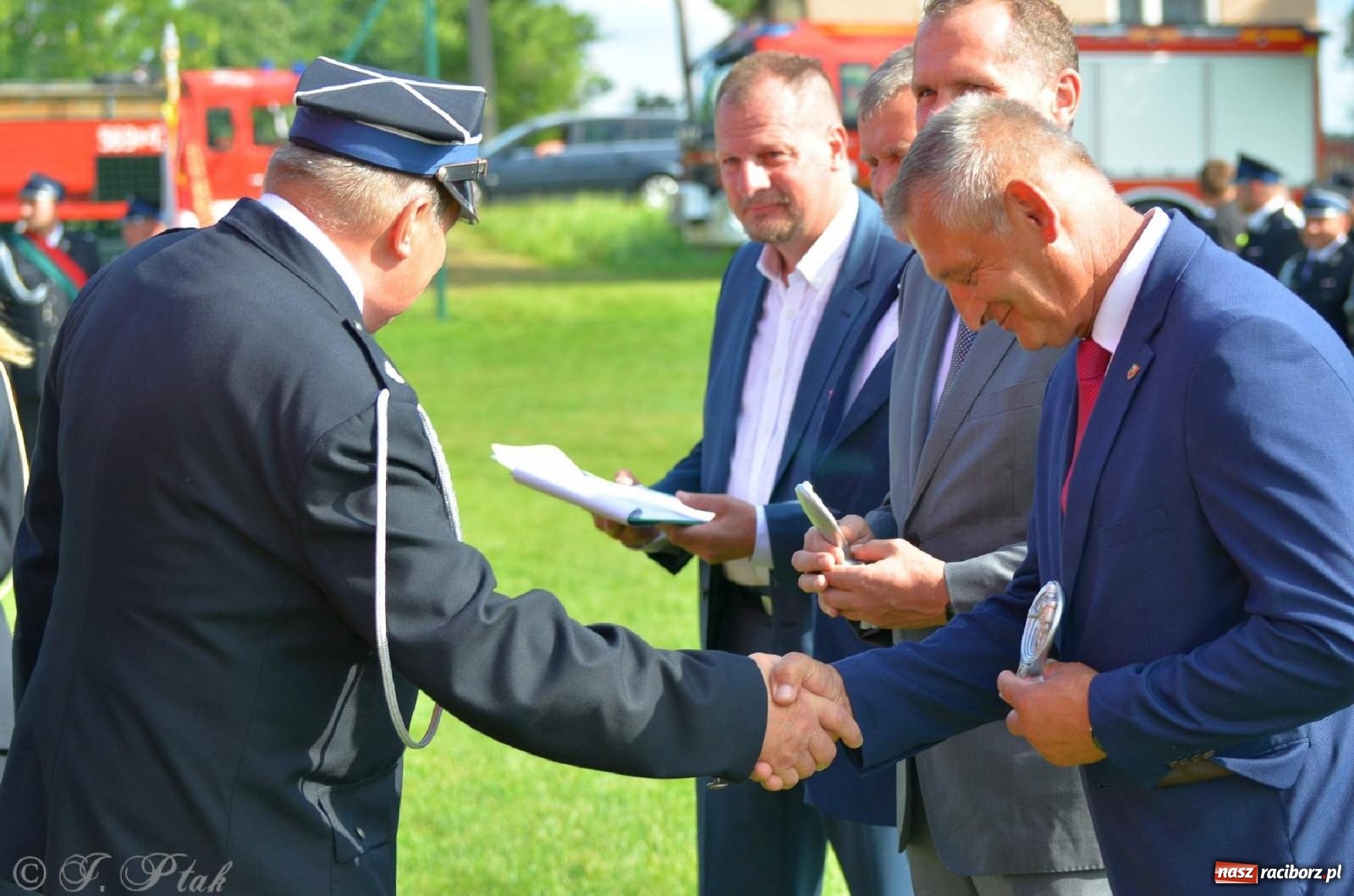 Zdjęcie w galerii na portalu naszraciborz.pl: Złoty Znak Związku na 100-lecie OSP Bojanów wiadomości z regionu