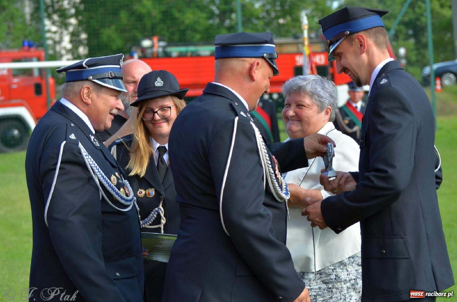 Zdjęcie w galerii na portalu naszraciborz.pl: Złoty Znak Związku na 100-lecie OSP Bojanów wiadomości z regionu