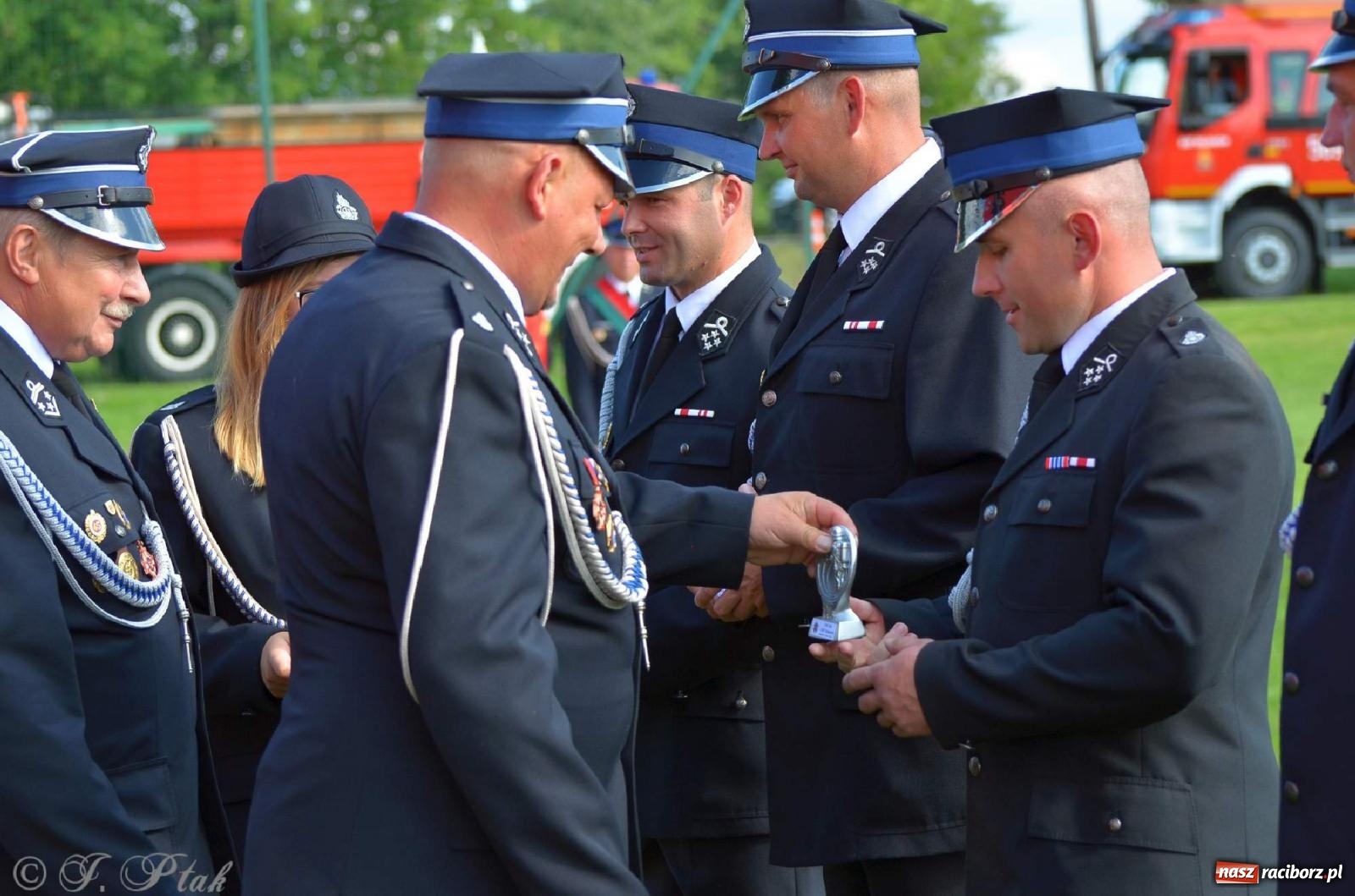 Zdjęcie w galerii na portalu naszraciborz.pl: Złoty Znak Związku na 100-lecie OSP Bojanów wiadomości z regionu