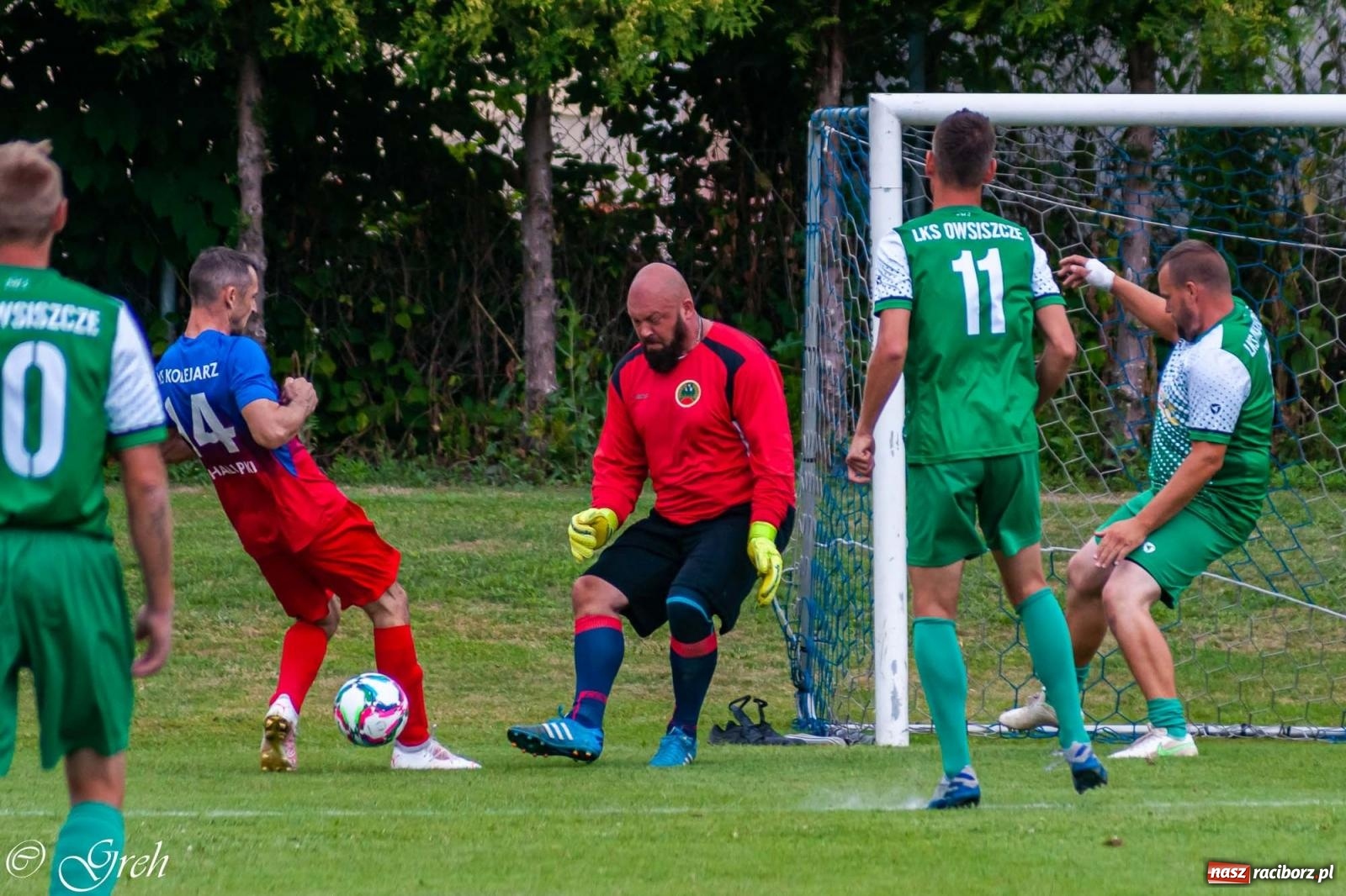 Zdjęcie w galerii na portalu naszraciborz.pl: Oldboje walczyli o puchar wójta w Chałupkach [FOTO] wiadomości z regionu