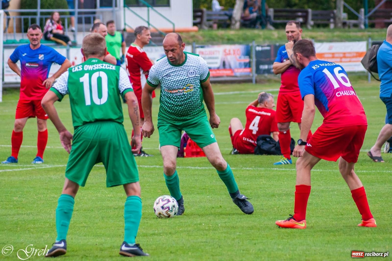Zdjęcie w galerii na portalu naszraciborz.pl: Oldboje walczyli o puchar wójta w Chałupkach [FOTO] wiadomości z regionu