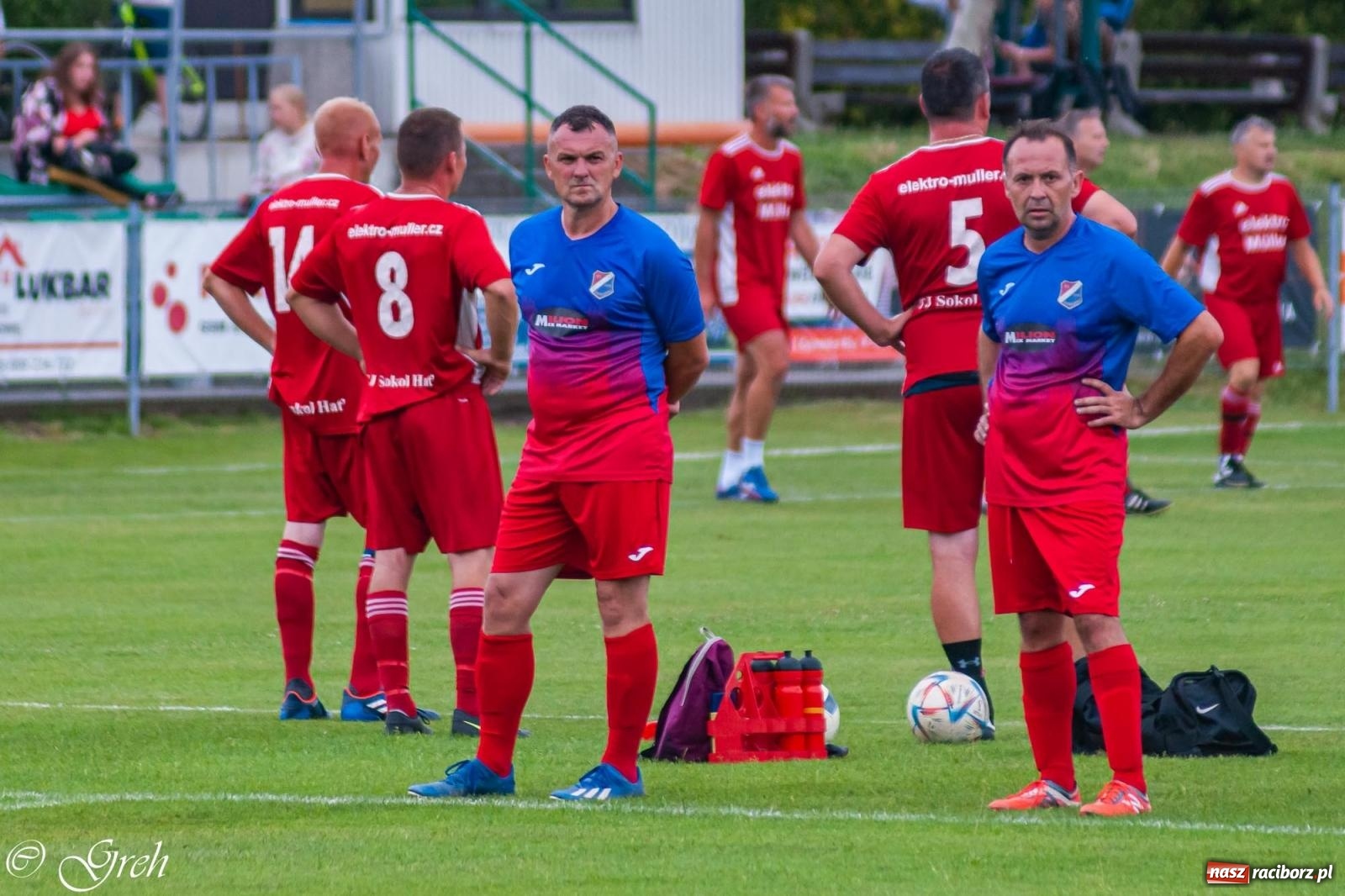 Zdjęcie w galerii na portalu naszraciborz.pl: Oldboje walczyli o puchar wójta w Chałupkach [FOTO] wiadomości z regionu