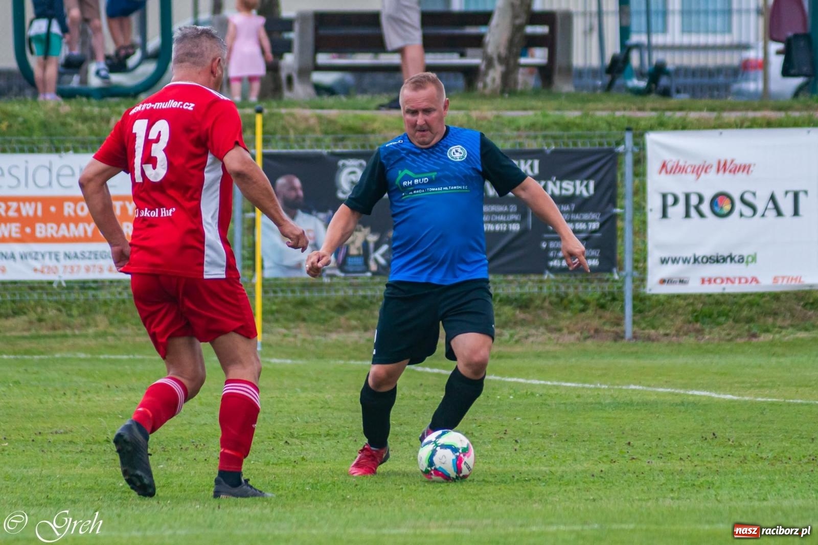 Zdjęcie w galerii na portalu naszraciborz.pl: Oldboje walczyli o puchar wójta w Chałupkach [FOTO] wiadomości z regionu
