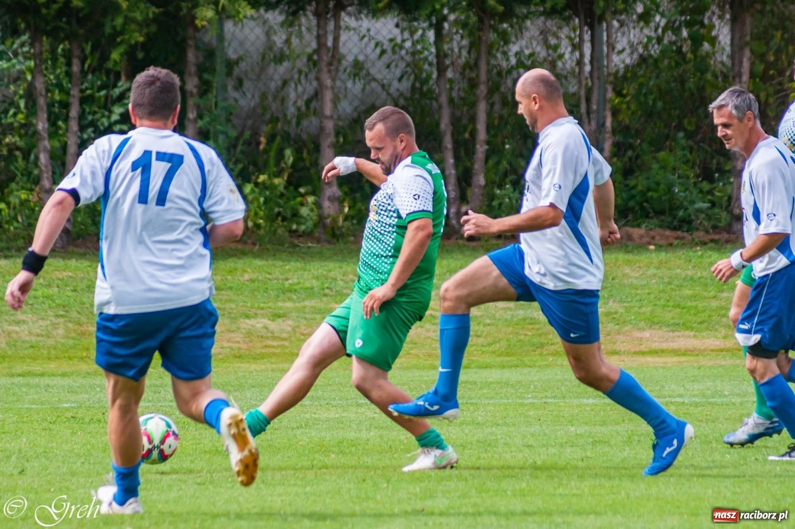 Zdjęcie w galerii na portalu naszraciborz.pl: Oldboje walczyli o puchar wójta w Chałupkach [FOTO] wiadomości z regionu