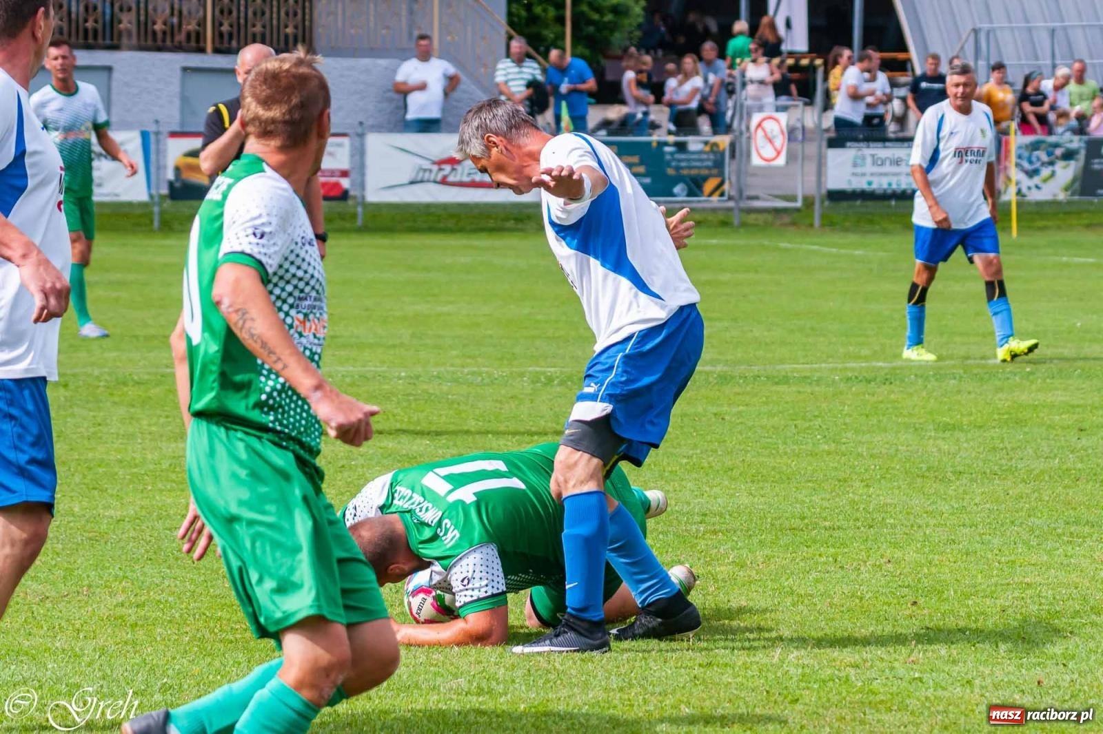 Zdjęcie w galerii na portalu naszraciborz.pl: Oldboje walczyli o puchar wójta w Chałupkach [FOTO] wiadomości z regionu