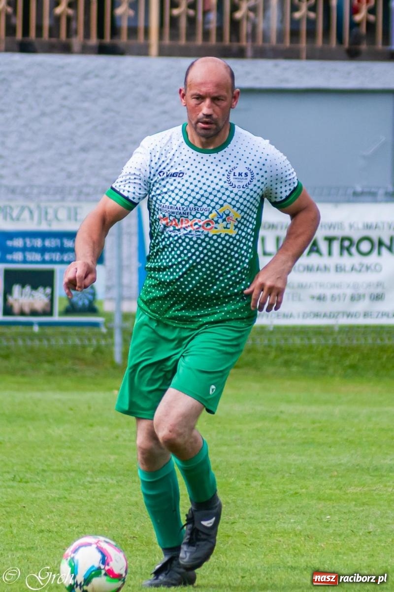 Zdjęcie w galerii na portalu naszraciborz.pl: Oldboje walczyli o puchar wójta w Chałupkach [FOTO] wiadomości z regionu