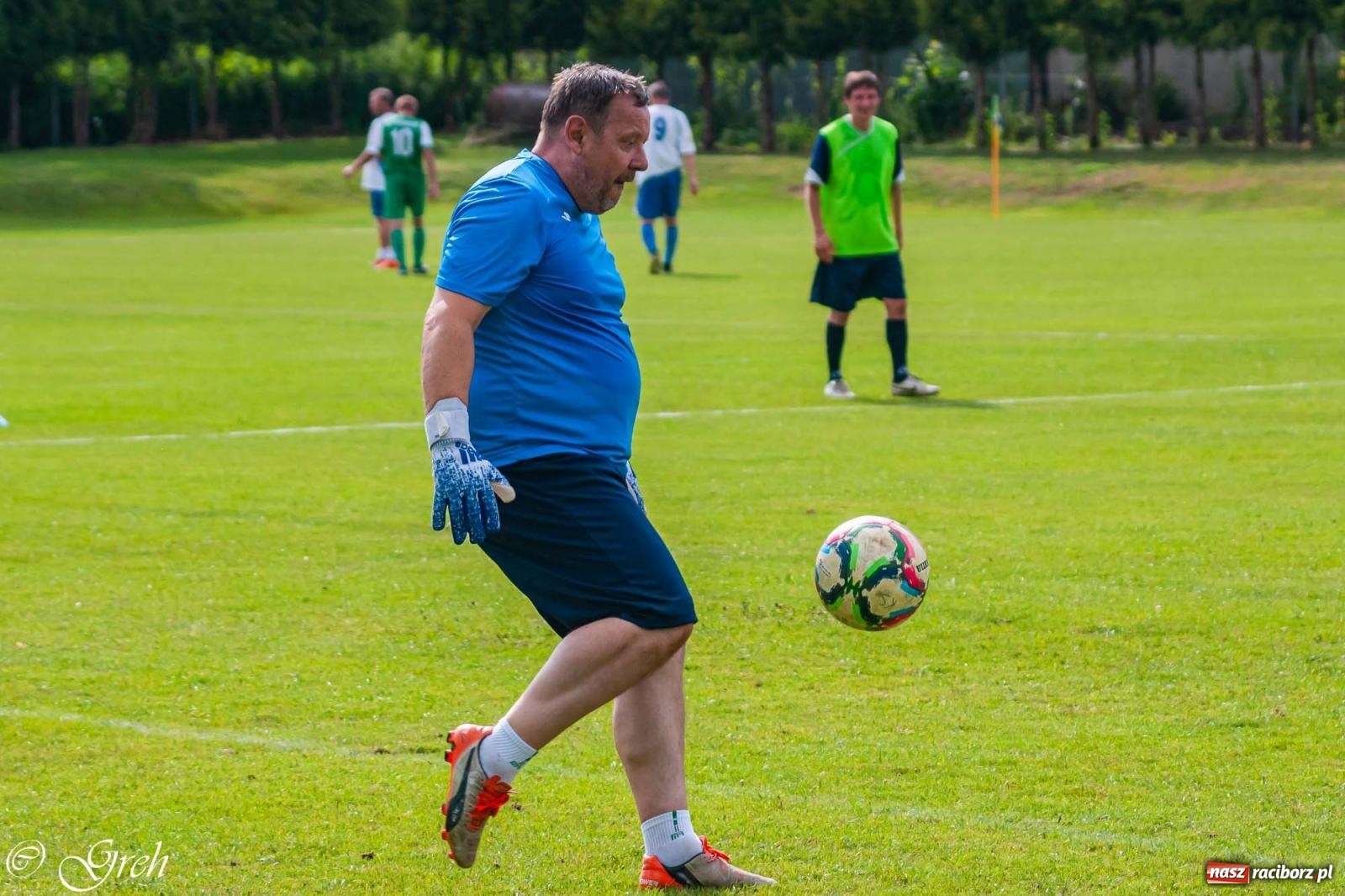 Zdjęcie w galerii na portalu naszraciborz.pl: Oldboje walczyli o puchar wójta w Chałupkach [FOTO] wiadomości z regionu