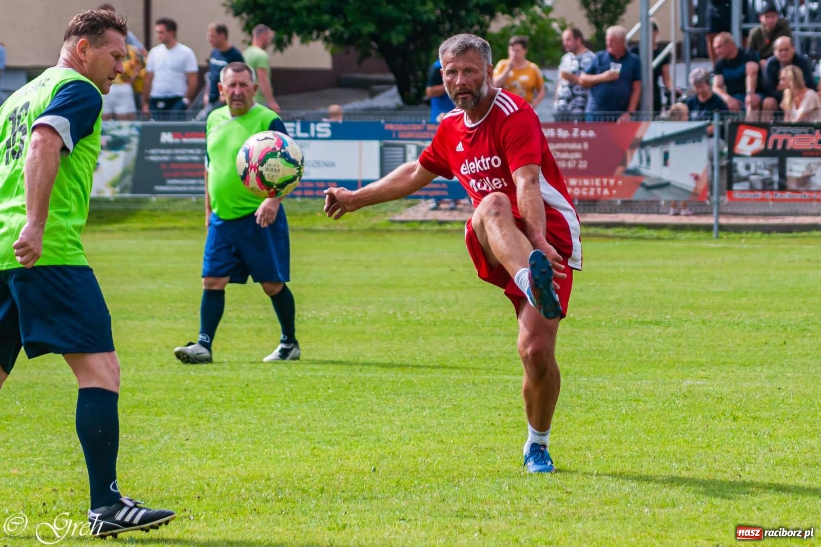 Zdjęcie w galerii na portalu naszraciborz.pl: Oldboje walczyli o puchar wójta w Chałupkach [FOTO] wiadomości z regionu