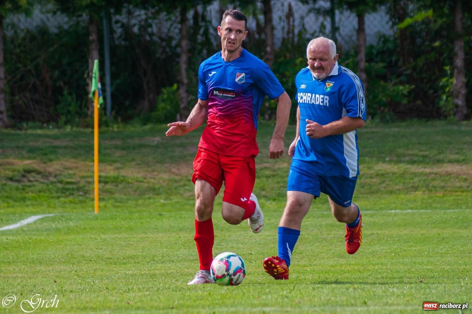 Zdjęcie w galerii na portalu naszraciborz.pl: Oldboje walczyli o puchar wójta w Chałupkach [FOTO] wiadomości z regionu