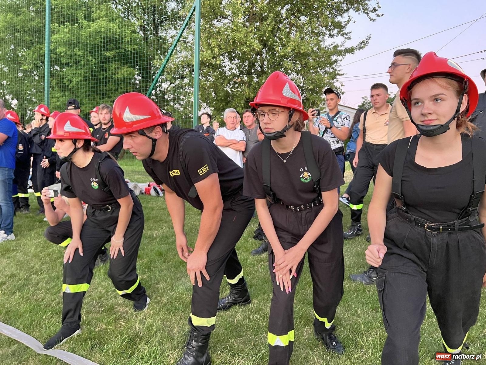 Zdjęcie w galerii na portalu naszraciborz.pl: Nocne zawody w Bojanowie. Przedsmak powiatowej rywalizacji [FOTO i WIDEO] wiadomości z regionu