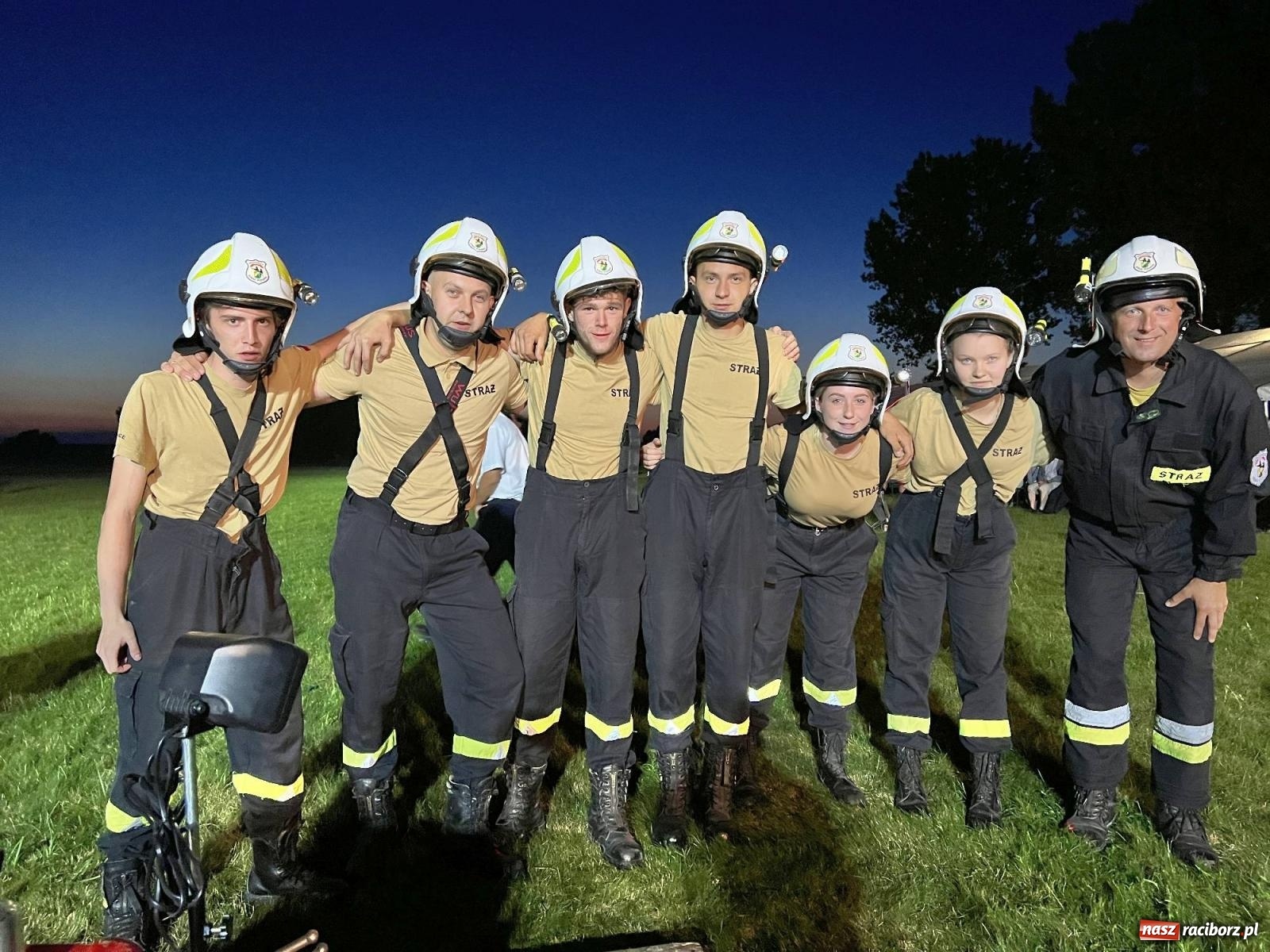 Zdjęcie w galerii na portalu naszraciborz.pl: Nocne zawody w Bojanowie. Przedsmak powiatowej rywalizacji [FOTO i WIDEO] wiadomości z regionu