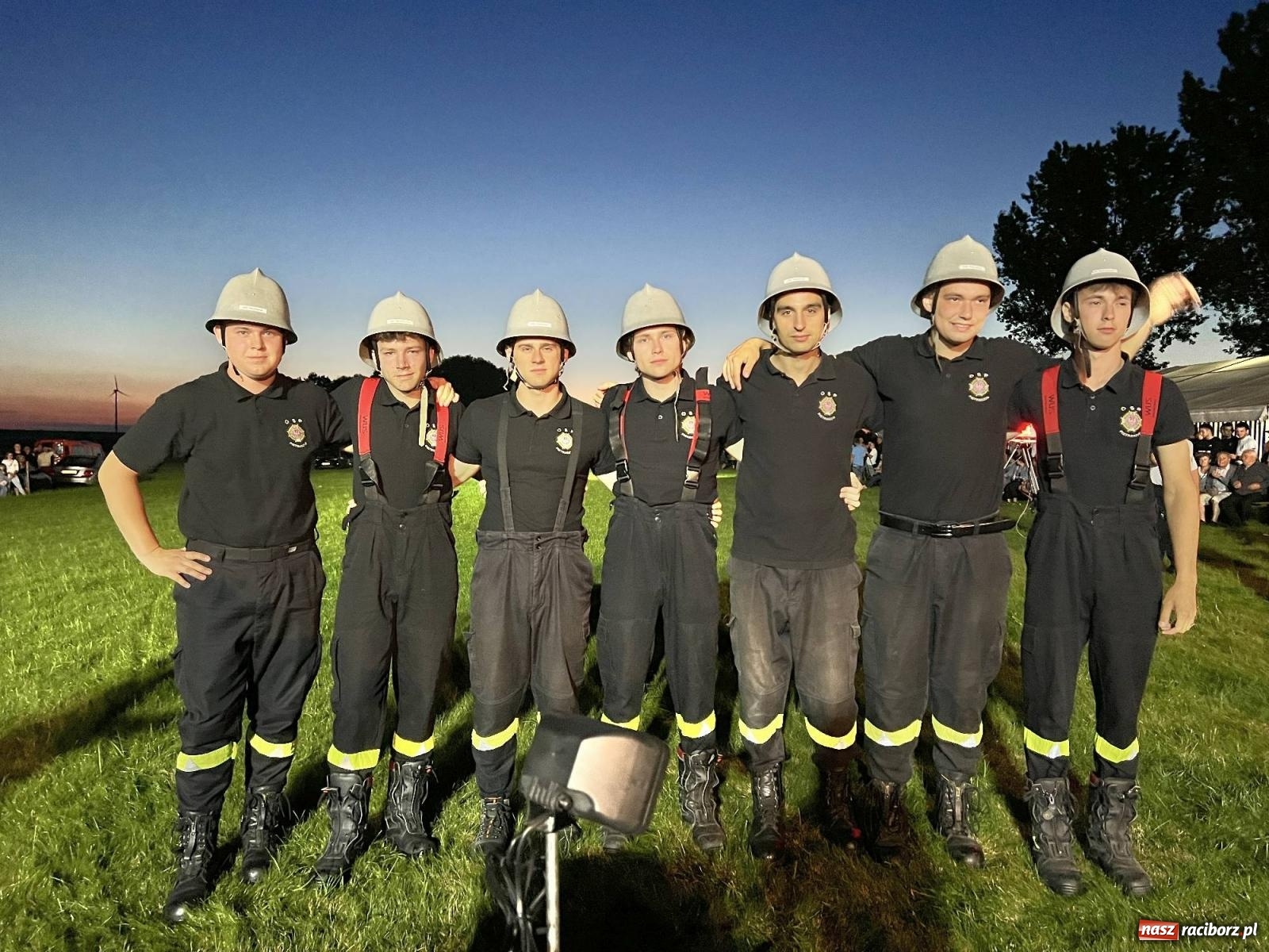 Zdjęcie w galerii na portalu naszraciborz.pl: Nocne zawody w Bojanowie. Przedsmak powiatowej rywalizacji [FOTO i WIDEO] wiadomości z regionu